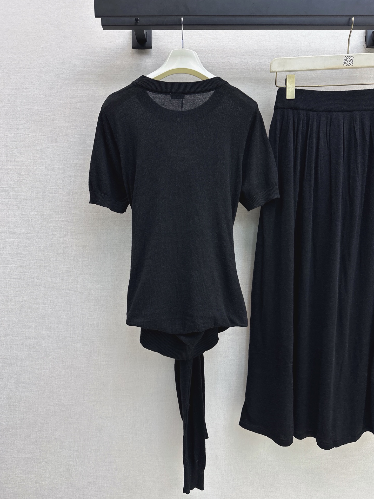 Loe 26fw knit top pleated skirt