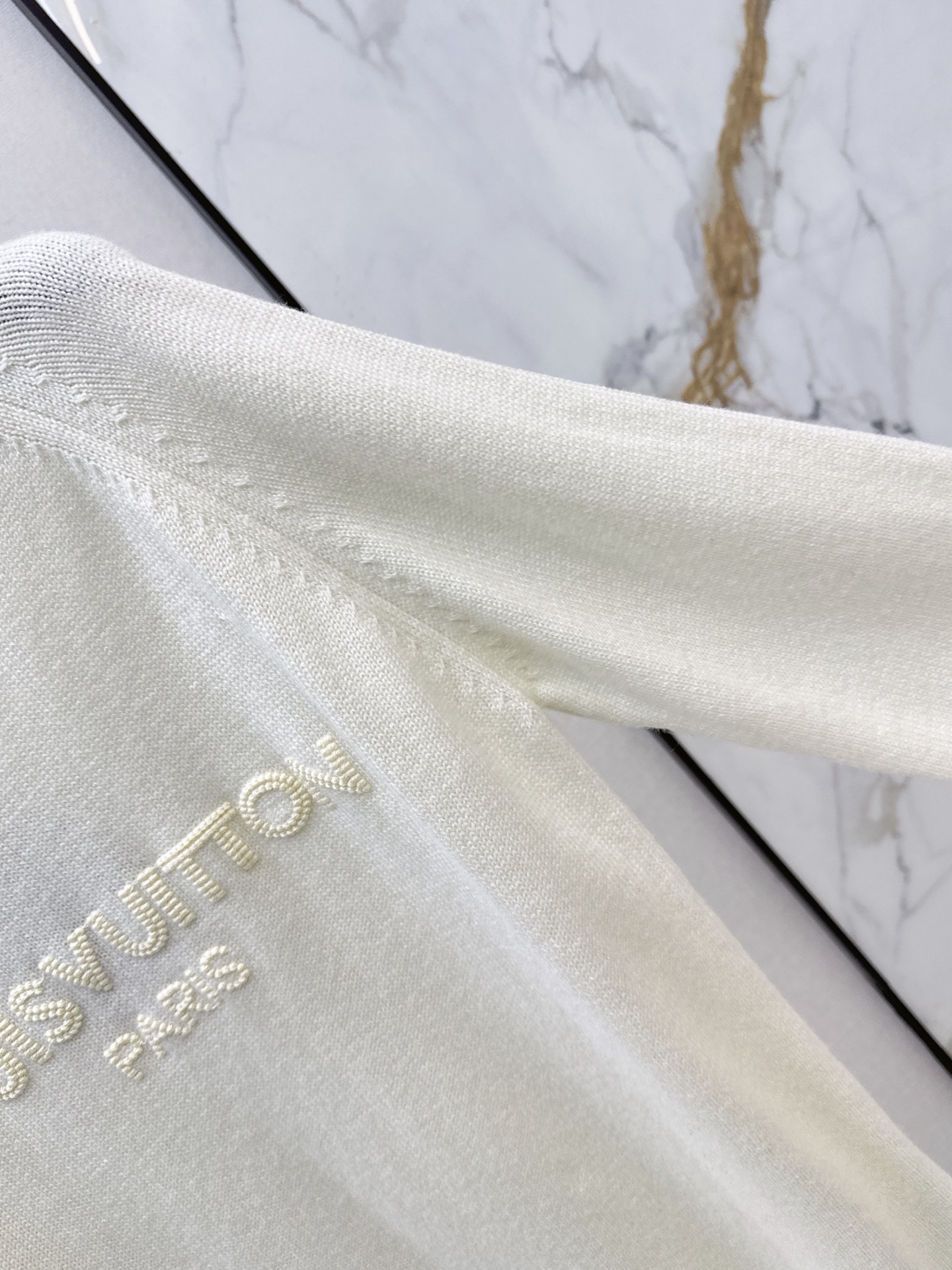 Loui 26fw embroidery sweater
