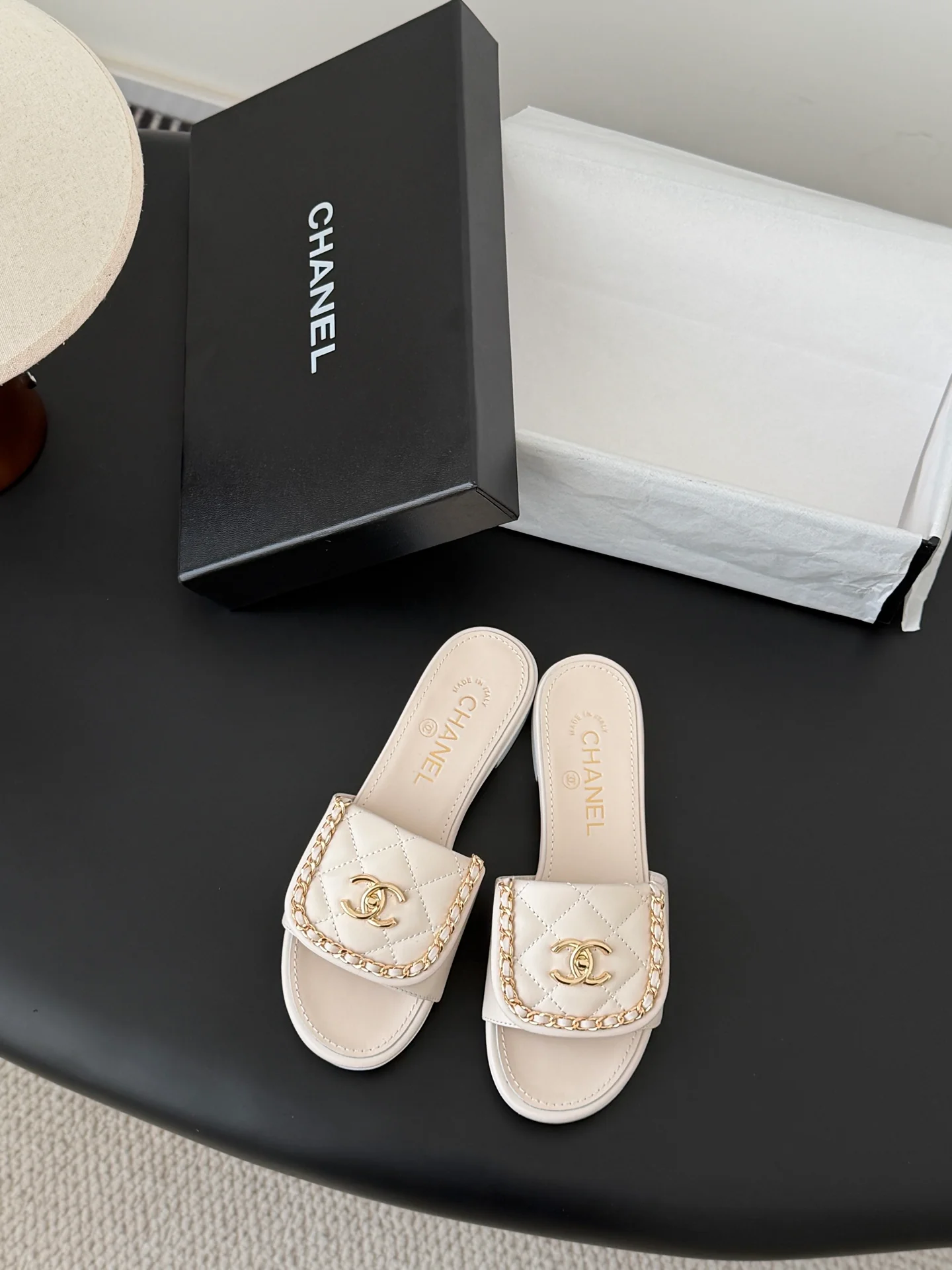 Chan 26ss sandals