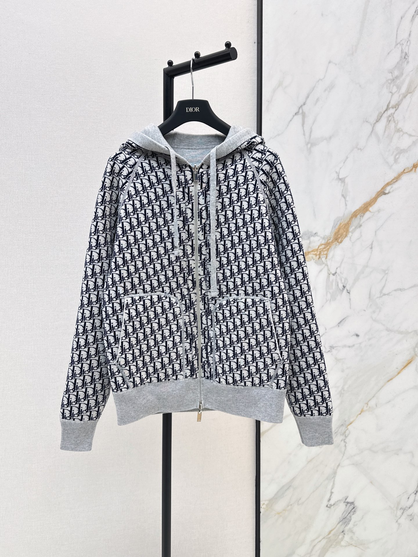 CD 26fw reversible hooded jacket