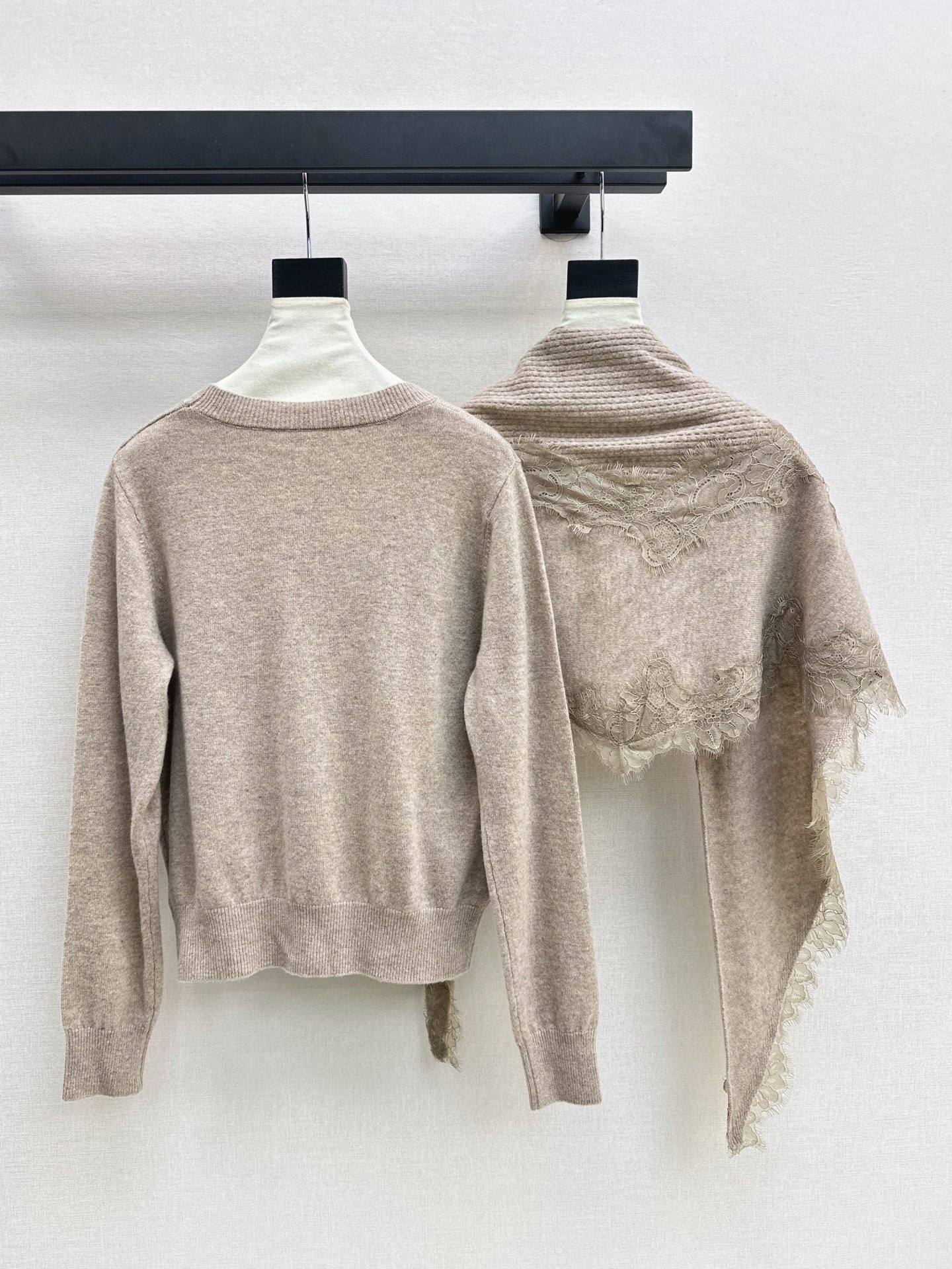 ES 26fw knit lace cape sweater sets