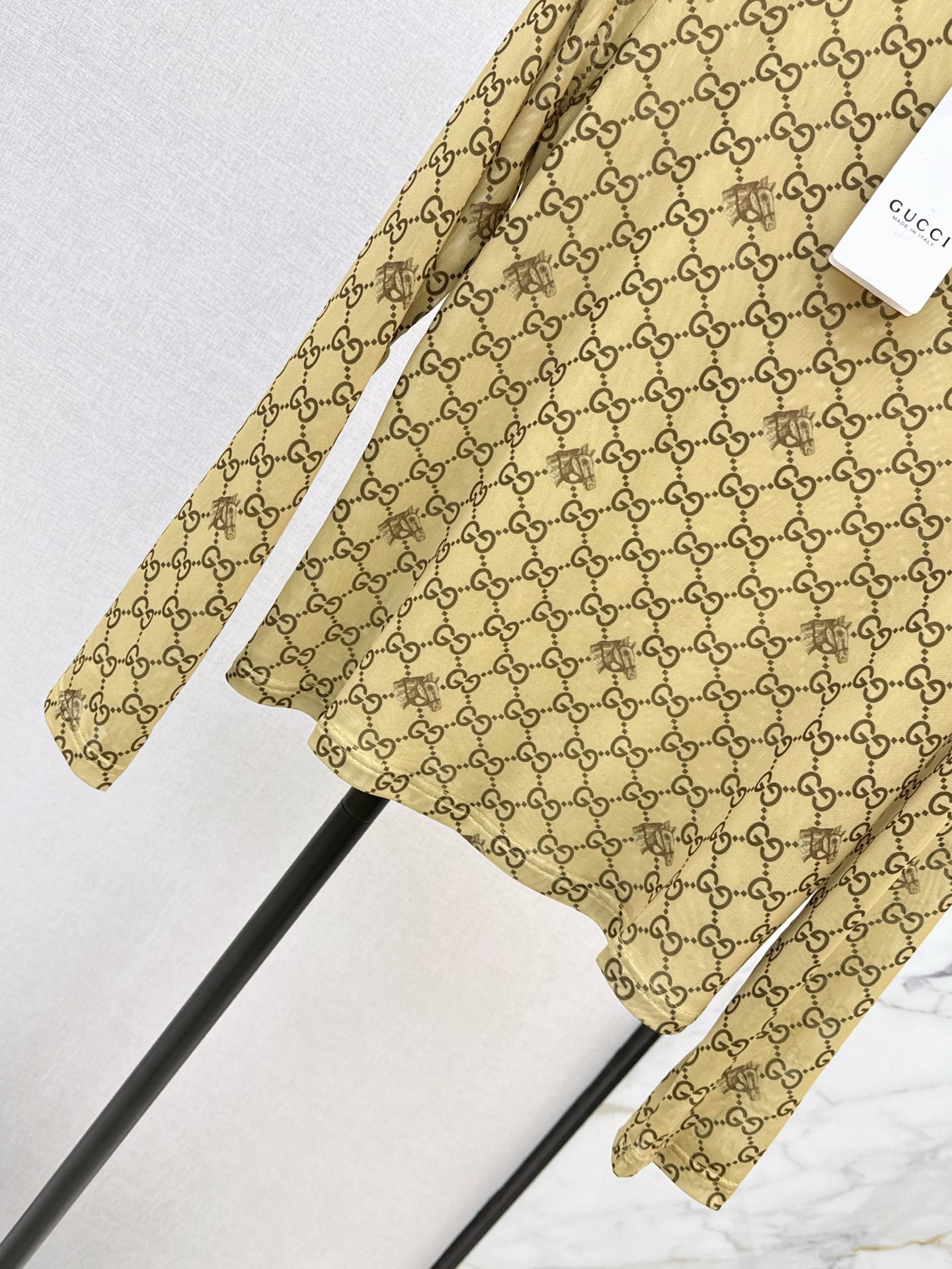 Guc 26fw print mesh basic tee