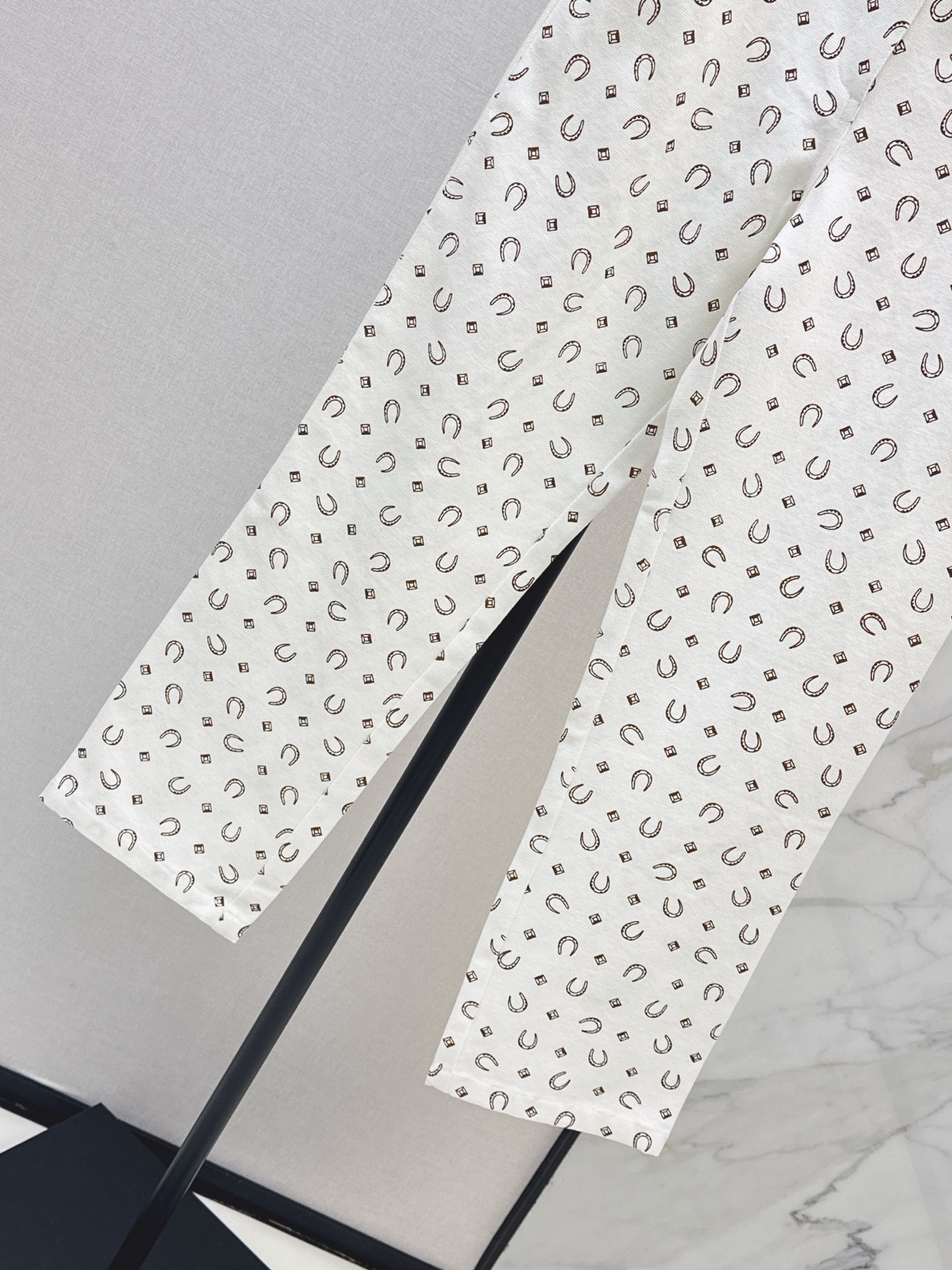Her 26fw print pants
