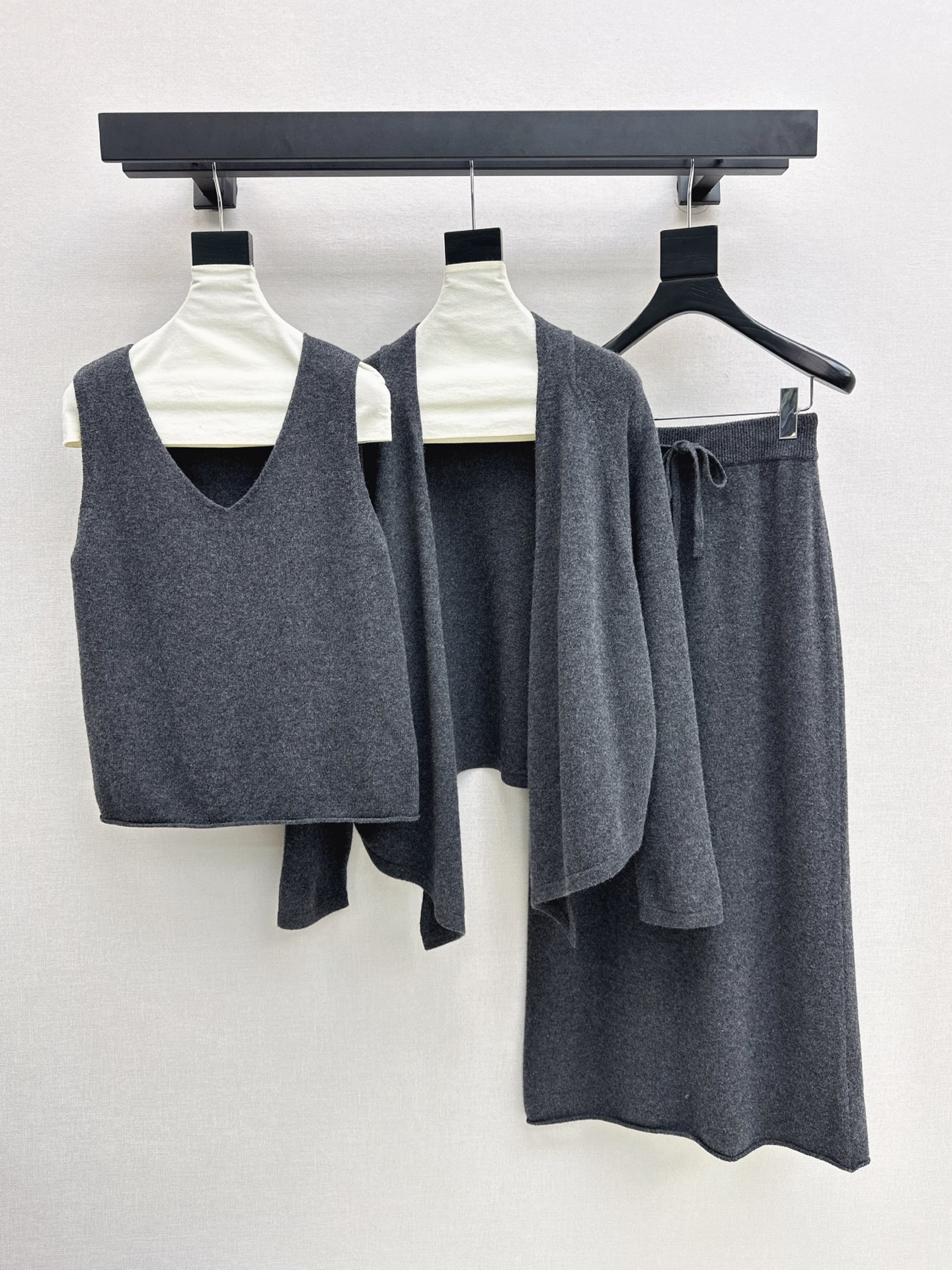 Max 26fw wool knit vest cardigan skirt sets