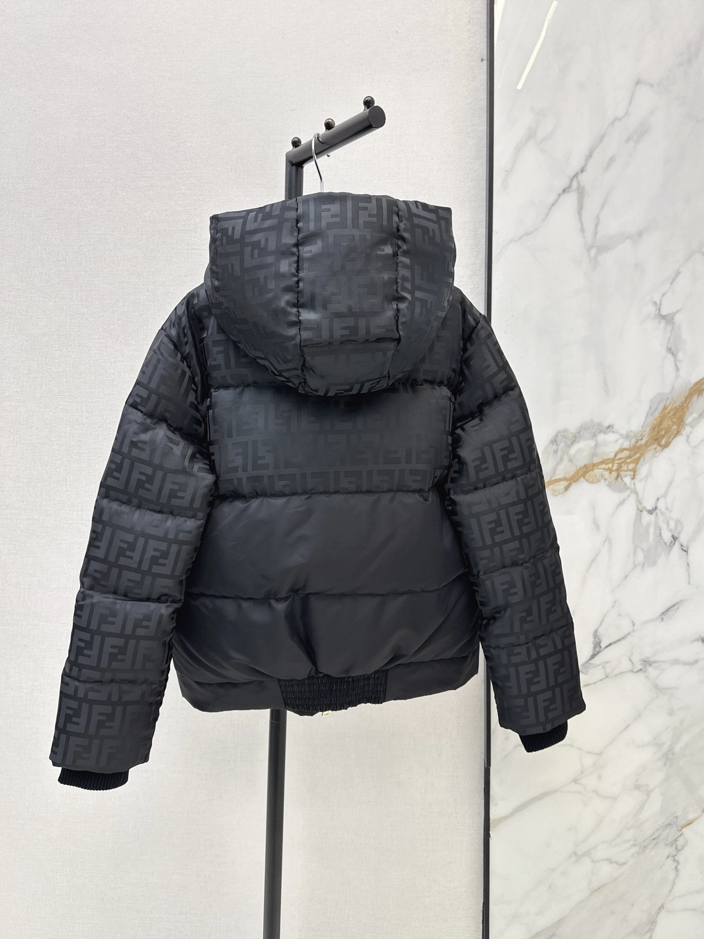 Fen 26fw jacquard hooded down jacket