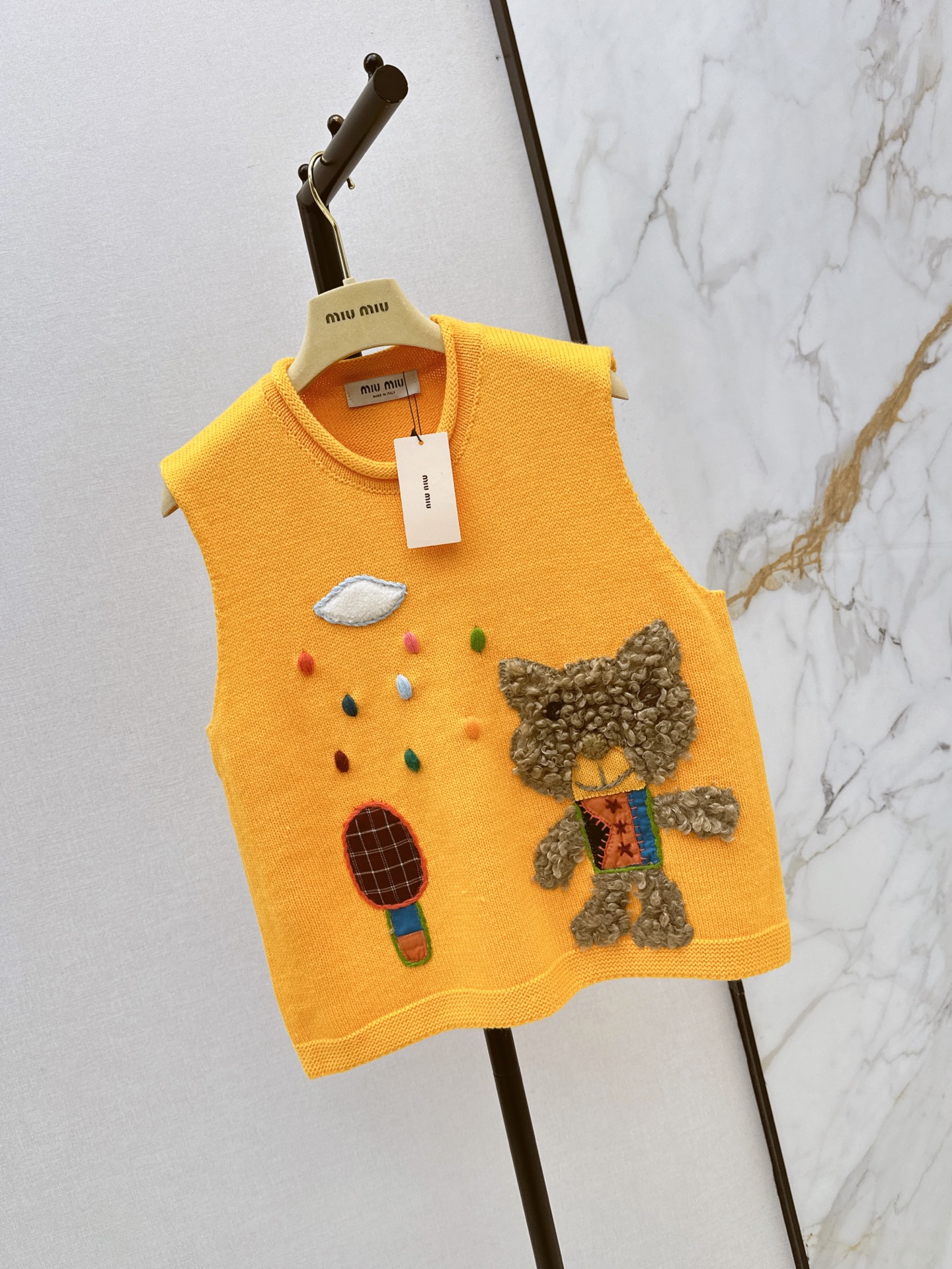 Miu 26fw embroidery knit vest