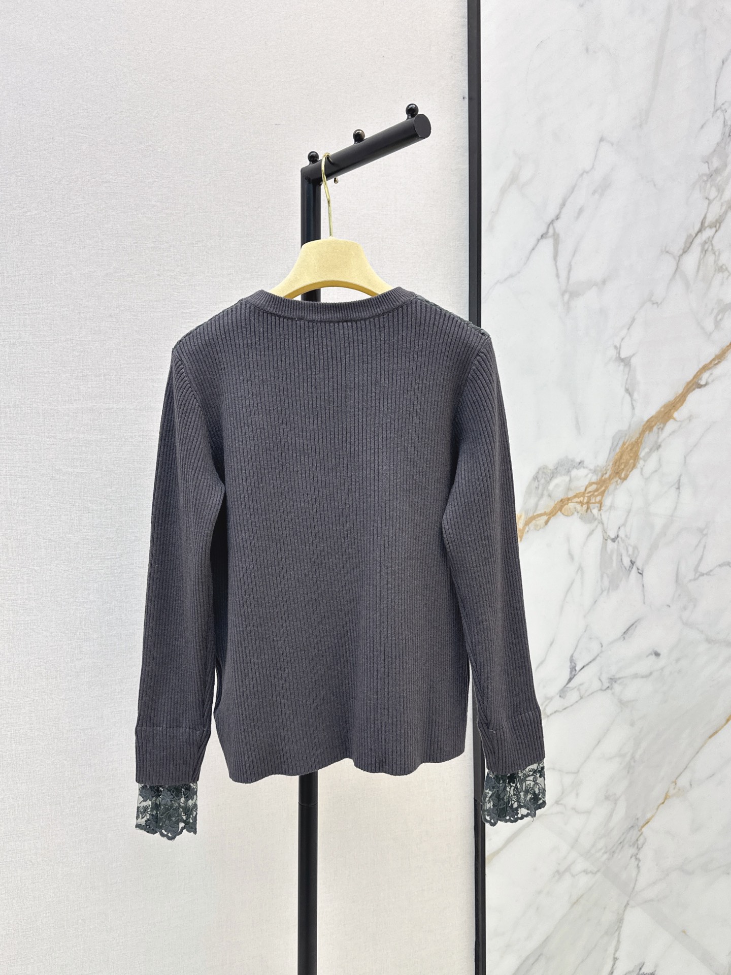 Miu 26fw lace contract sweater