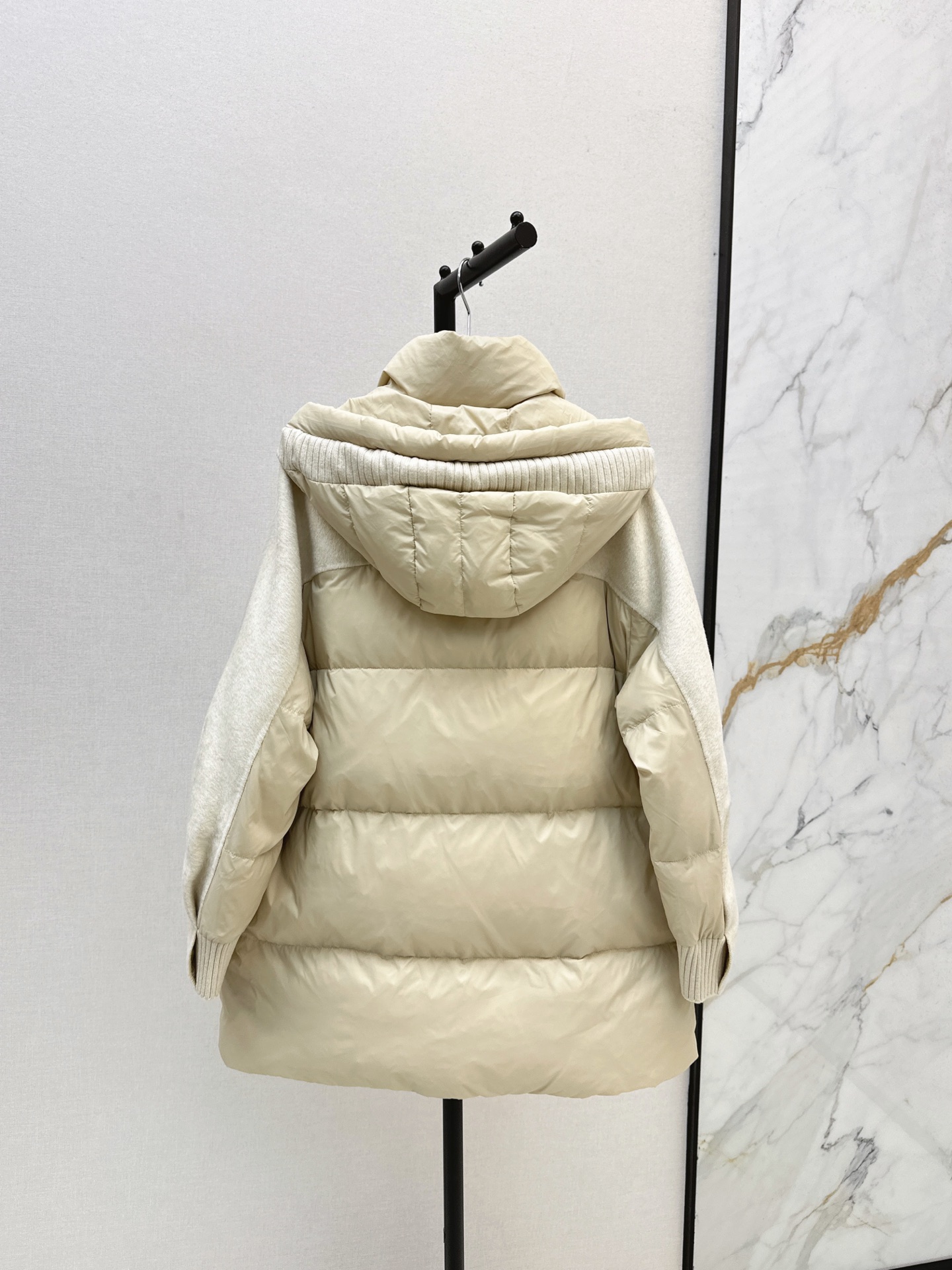 Max 26fw knit contract hooded down jacket