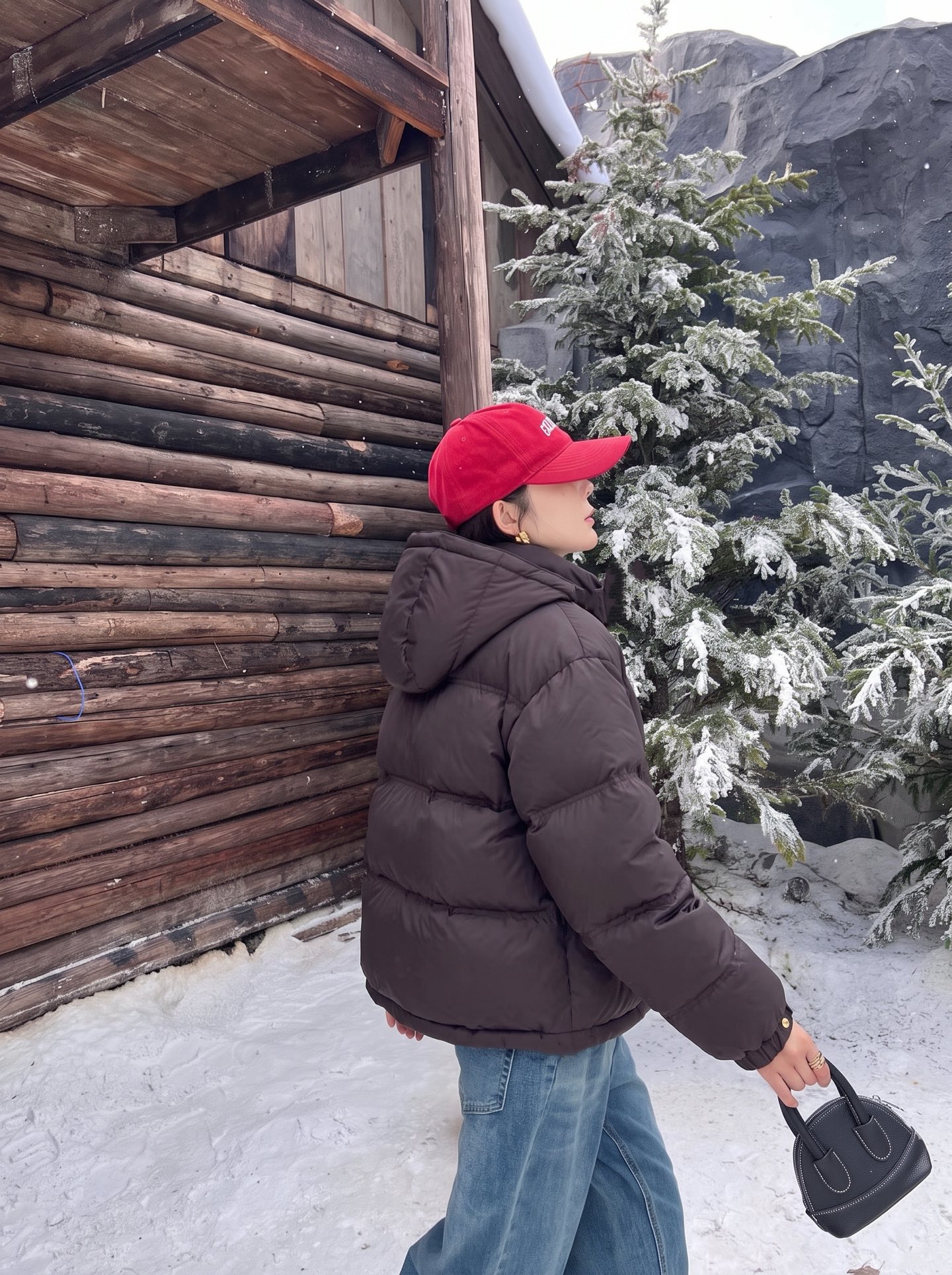 Celi 26fw hooded down jacket