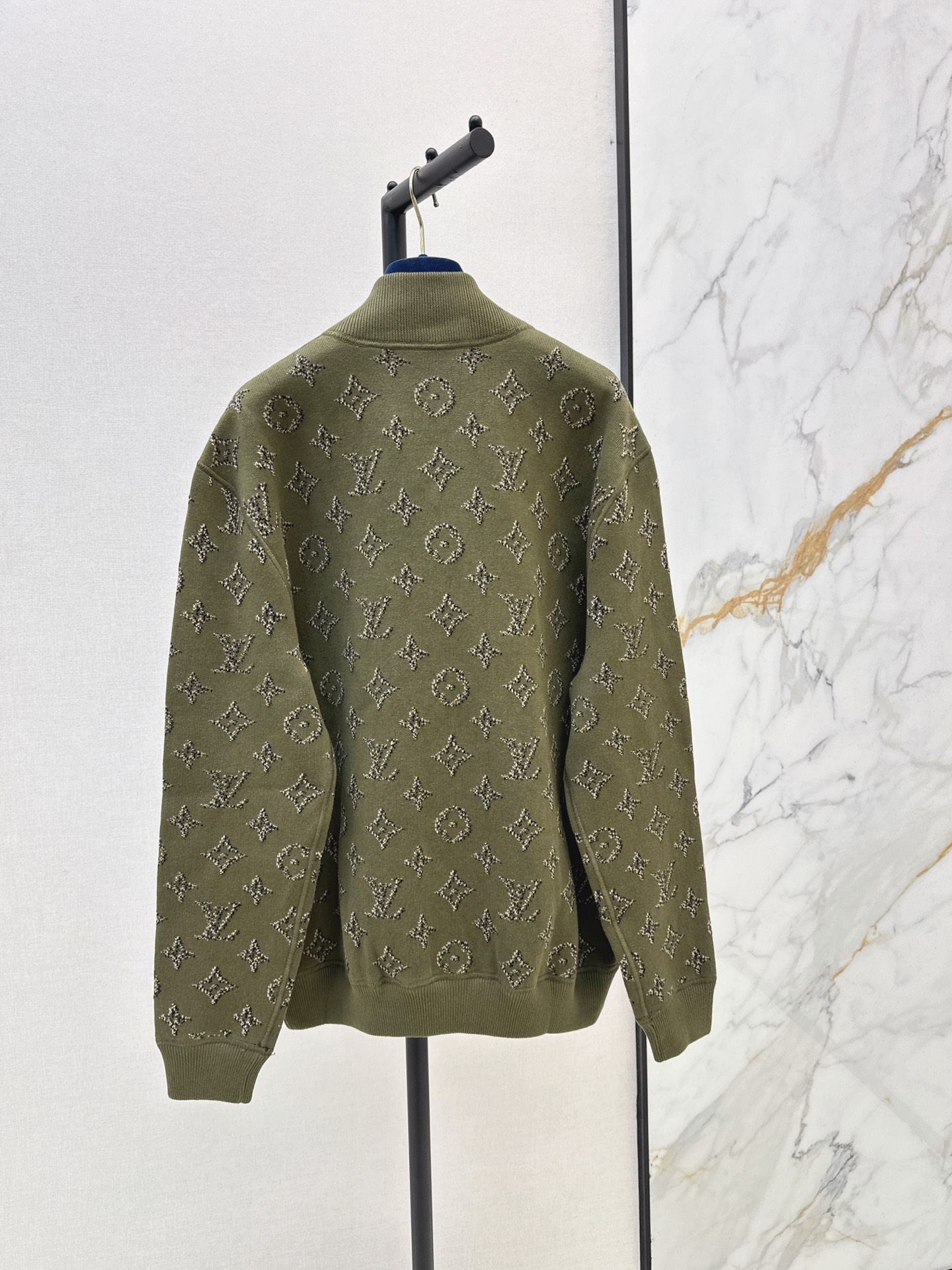 Loui 26fw reversible jacquard sweater