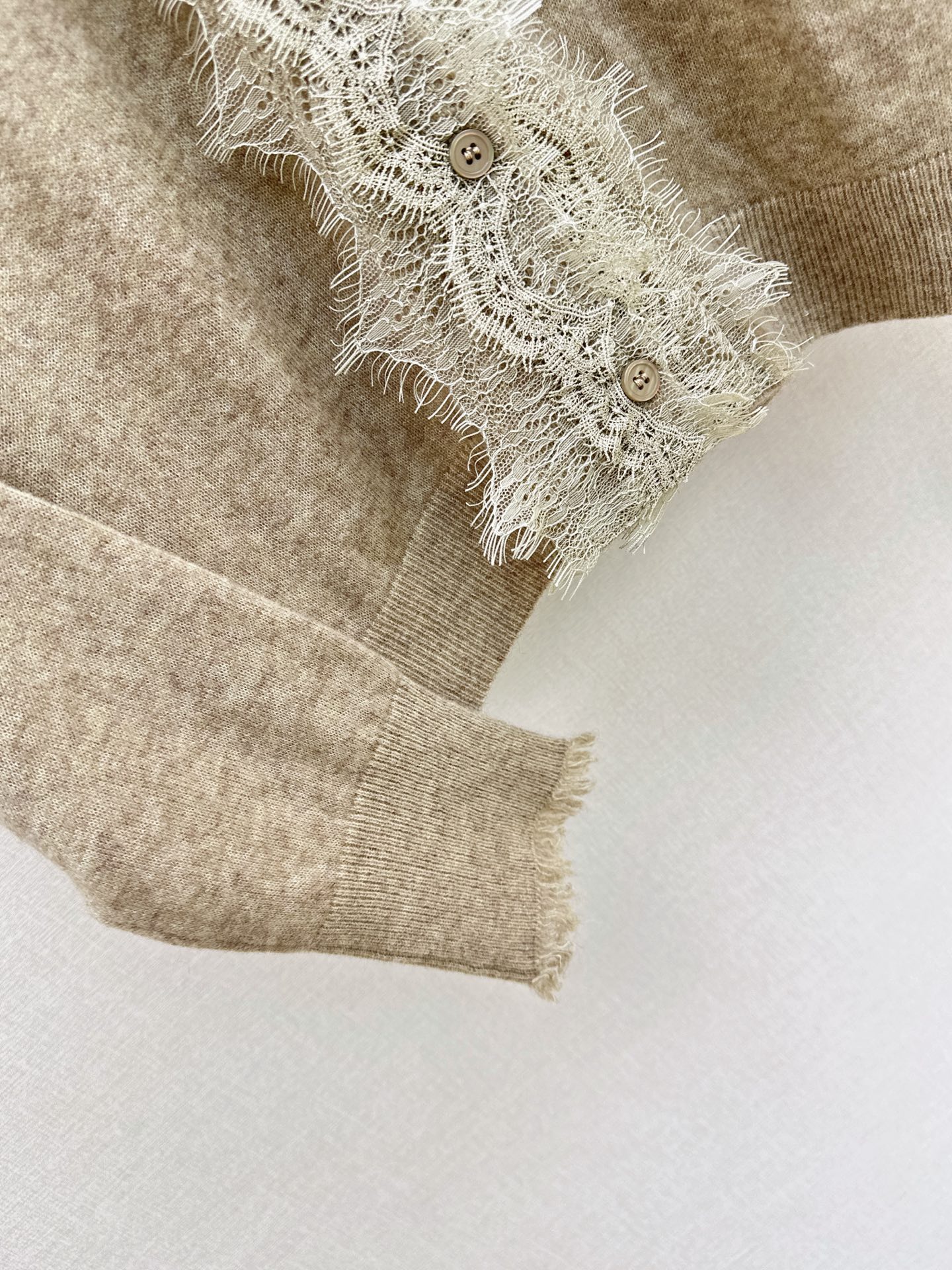 ES 26fw lace contract knit cardigan