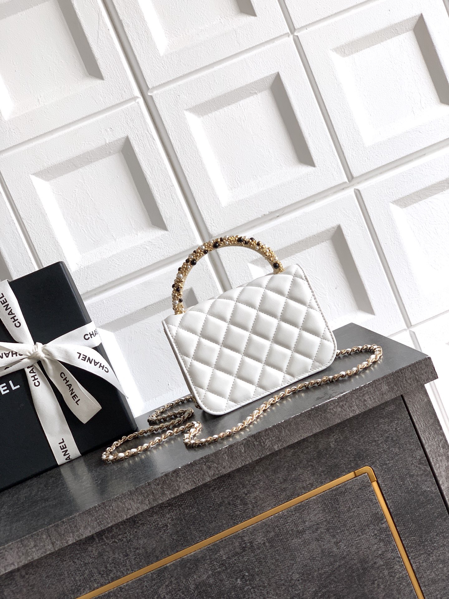 Chan 26C flap bag white