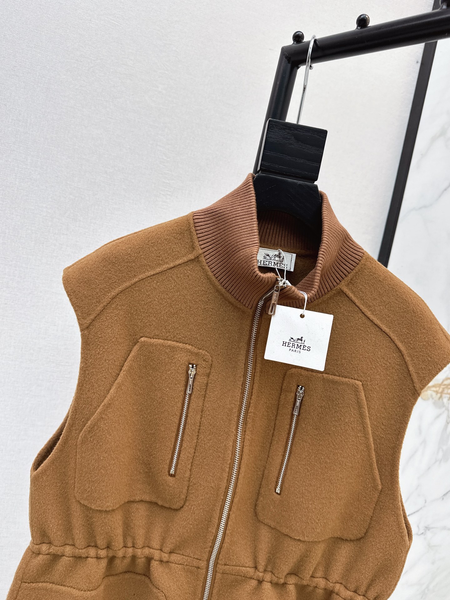 Her 26fw drawstring woolen vest