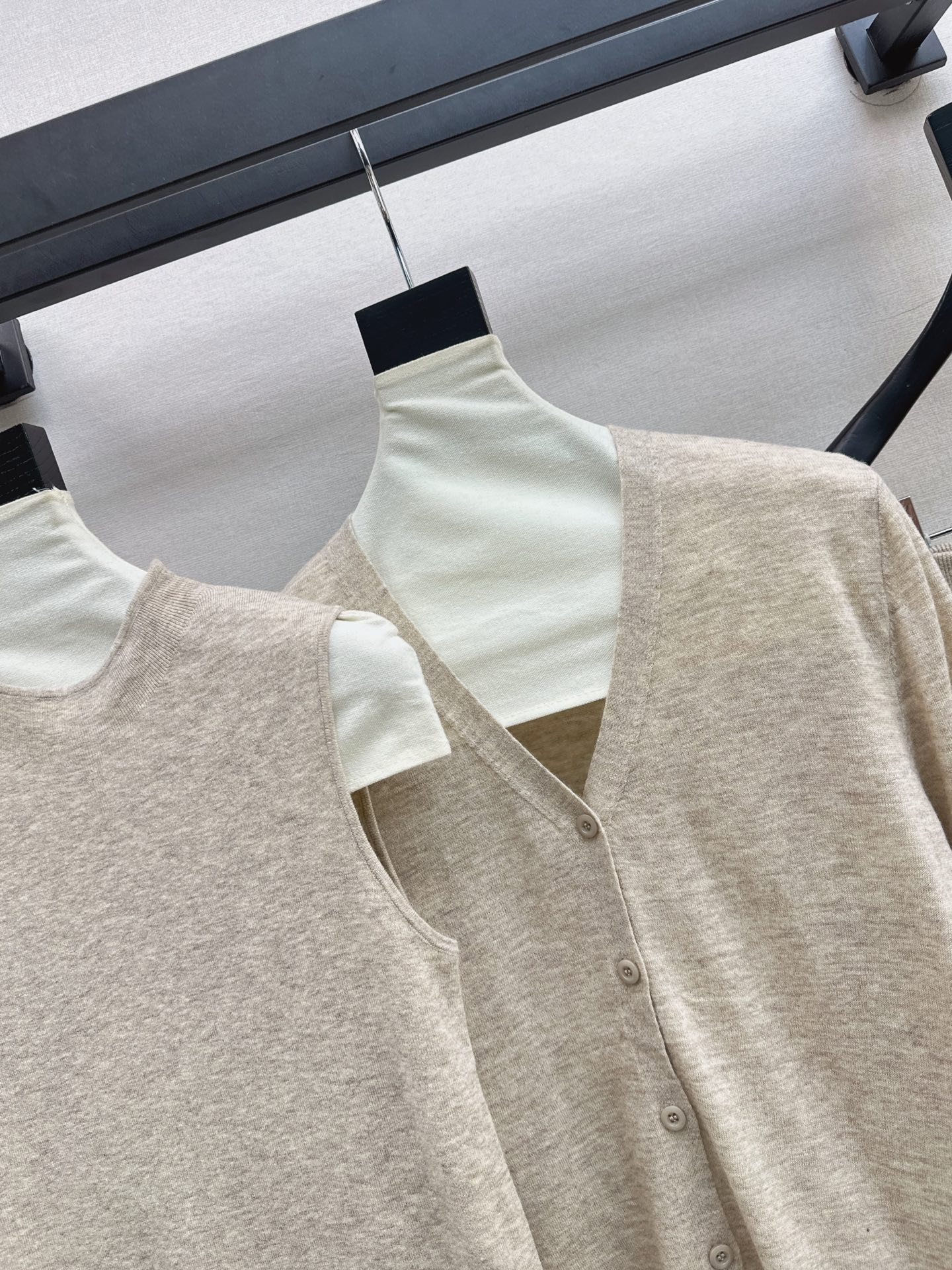 Her 26fw knit vest cardigan pants sets
