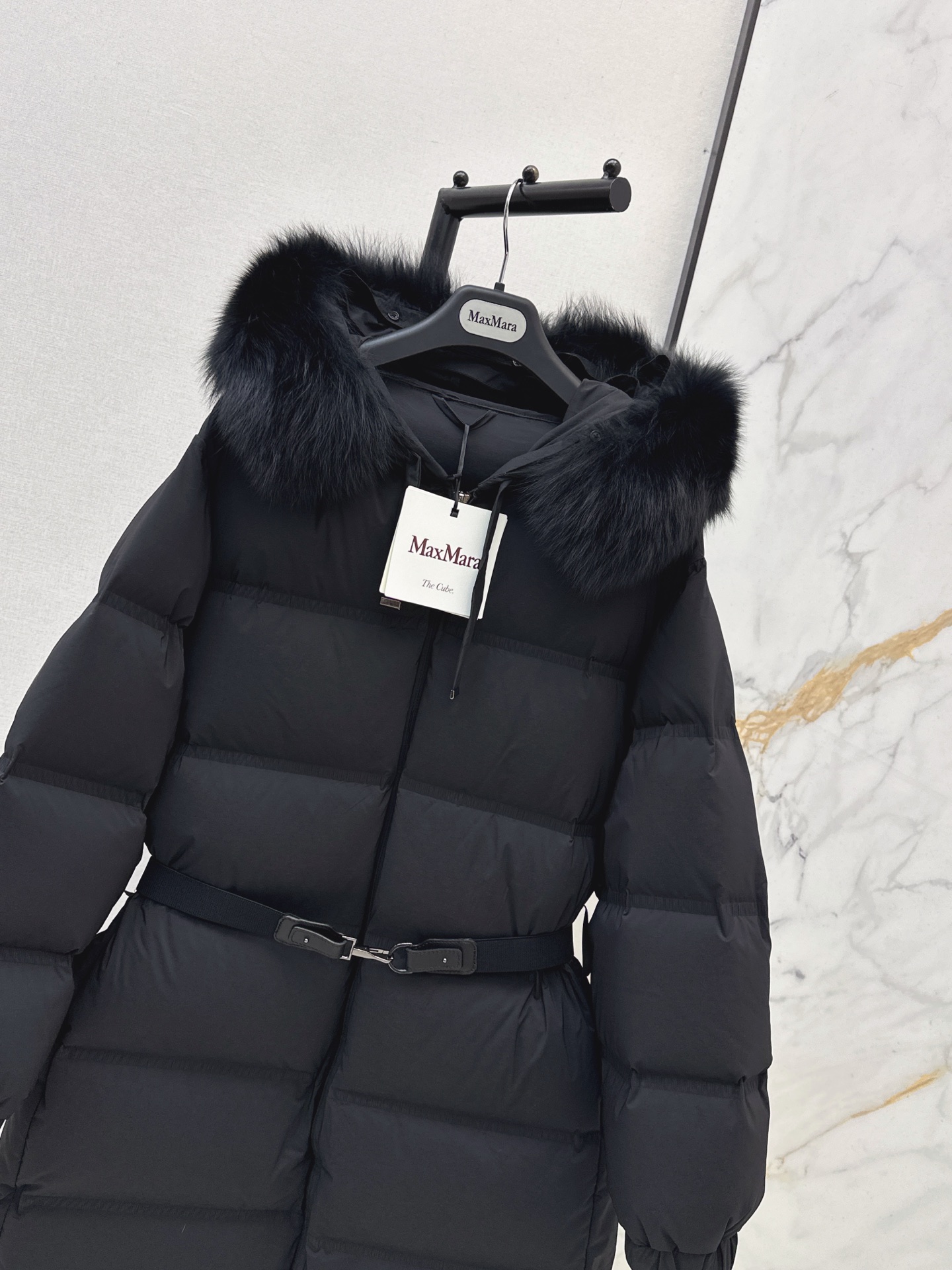 Max 26fw long belted hooded down jacket