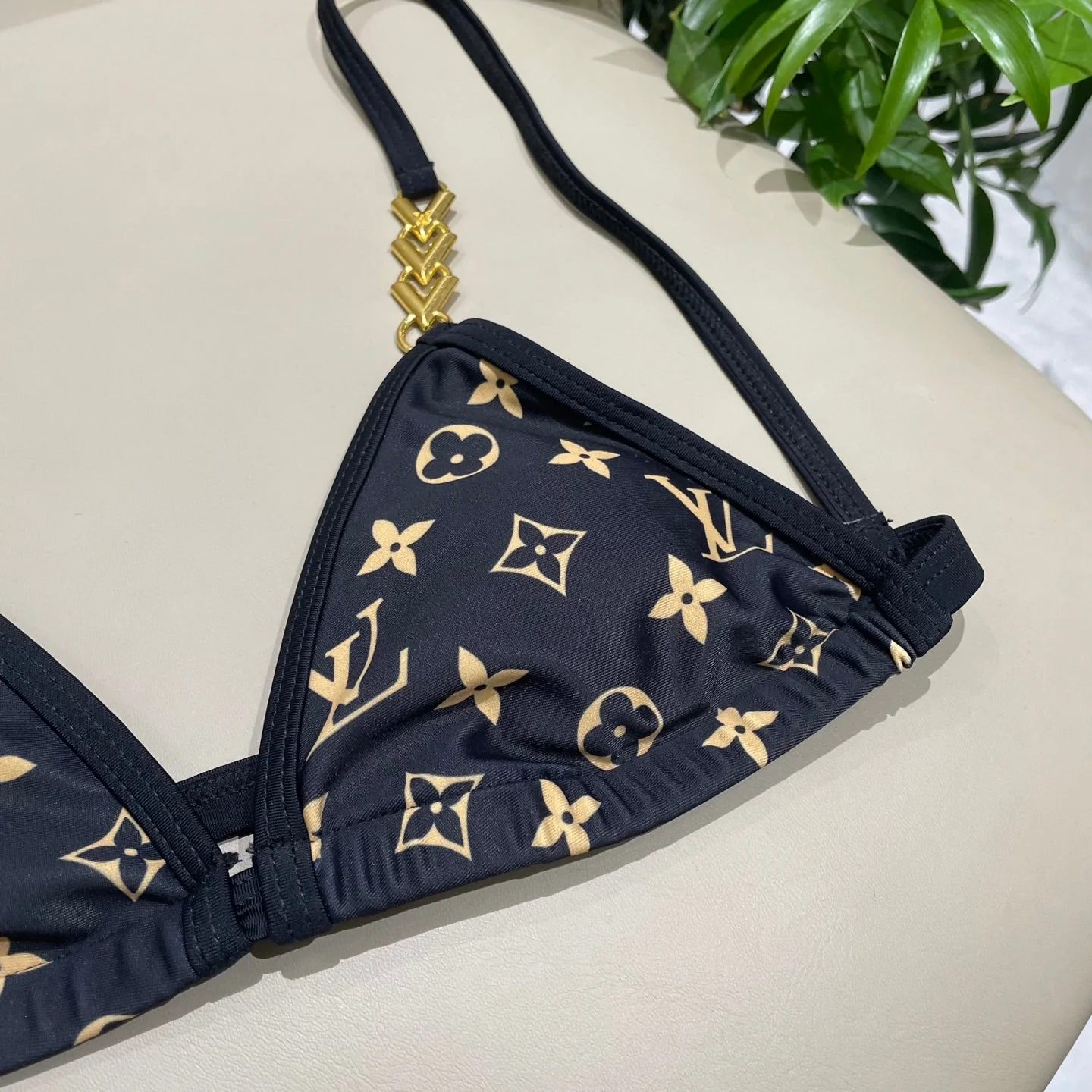 L swimsuit