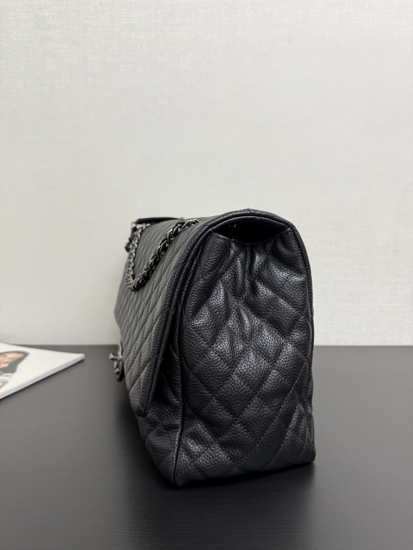 Chan 26fw airline bag