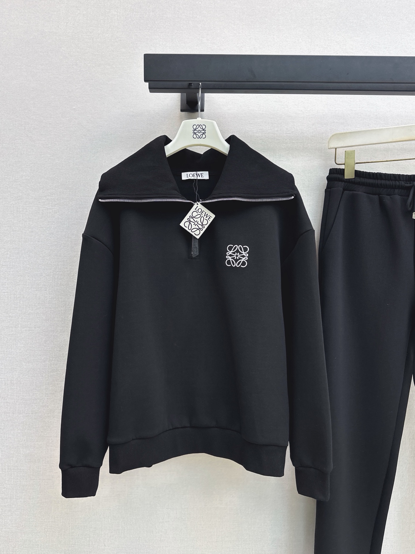 Loe 26fw half-zip sweatshirt pants sets