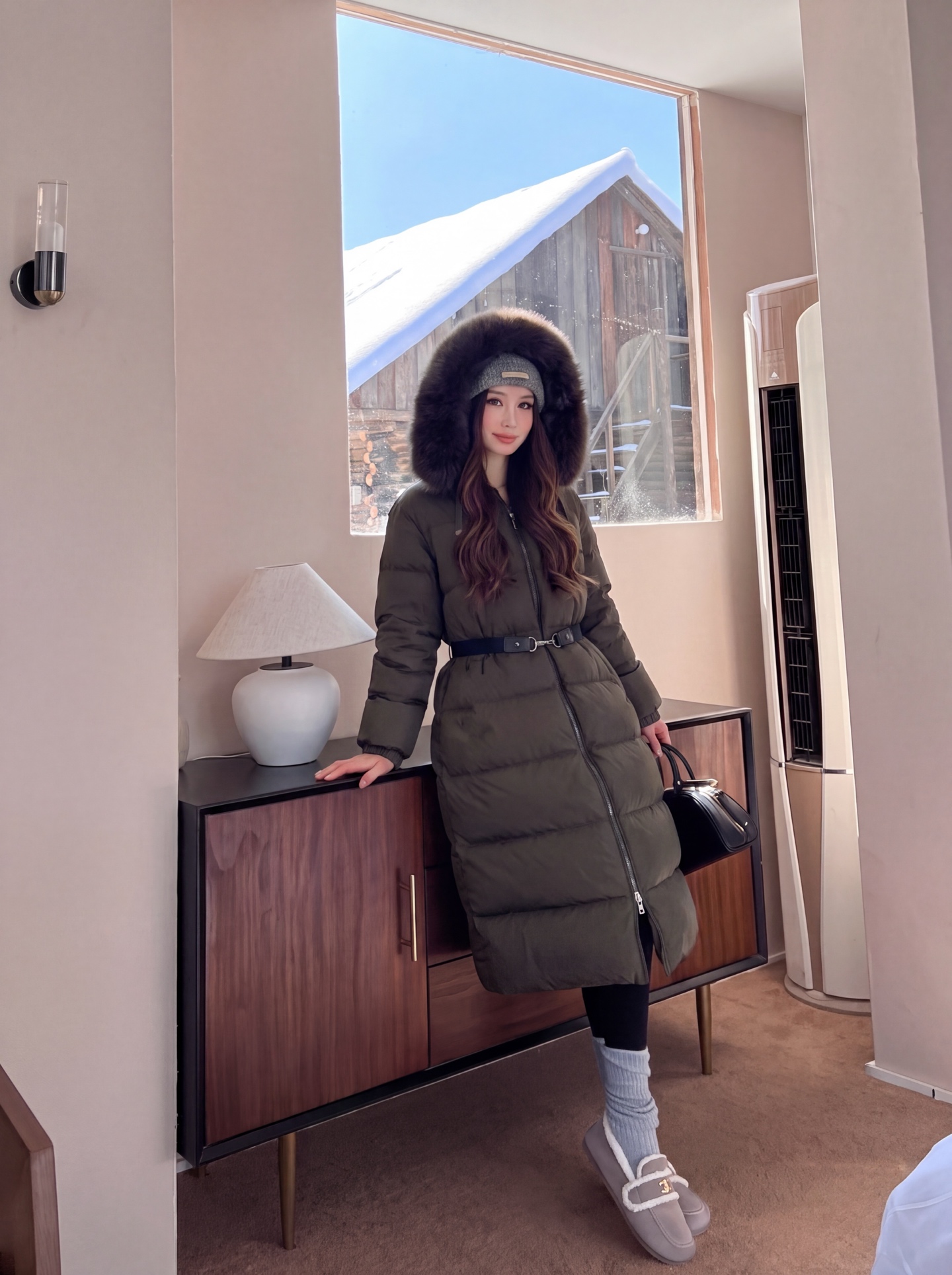 Max 26fw long belted hooded down jacket