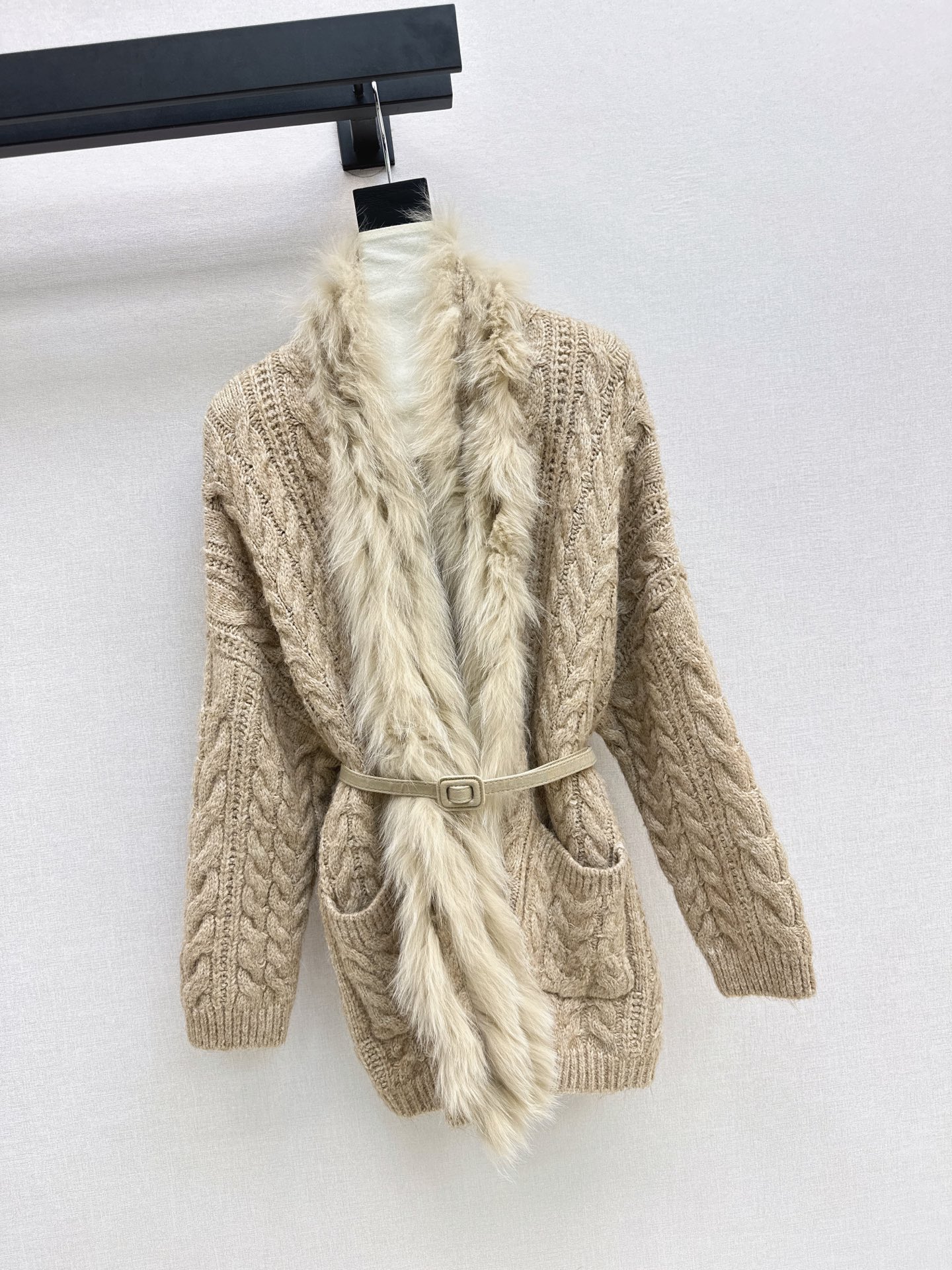 Fen 26fw fur-trim knit cardigan