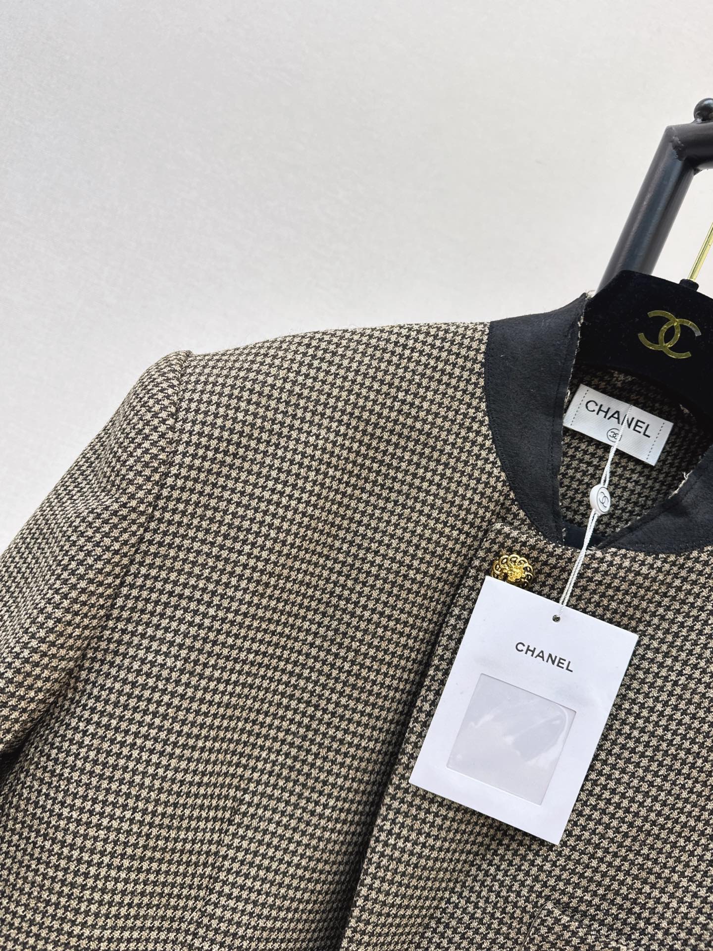 Chan 26fw cropped houndstooth jacket