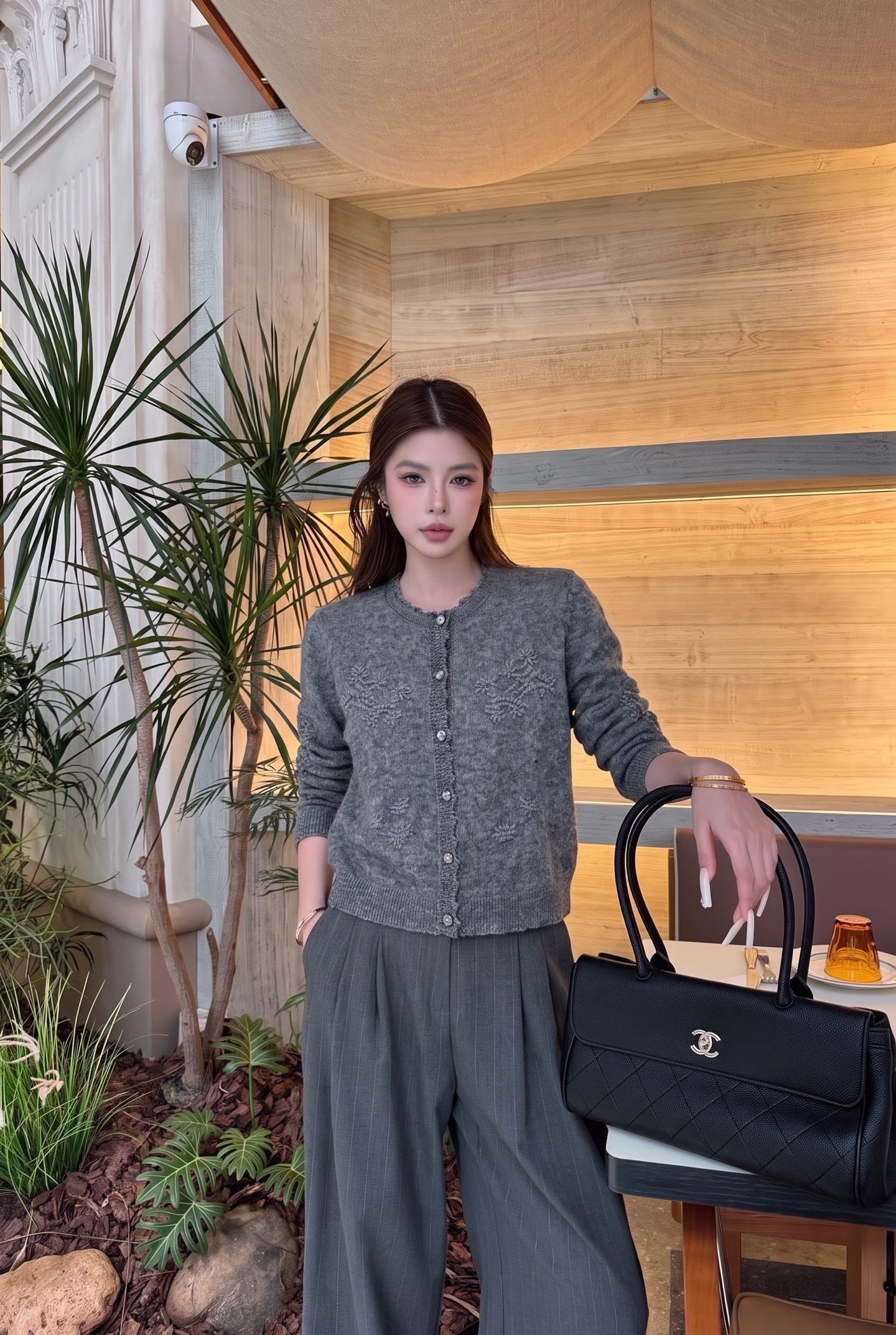 ES 26fw embroidery knit cardigan