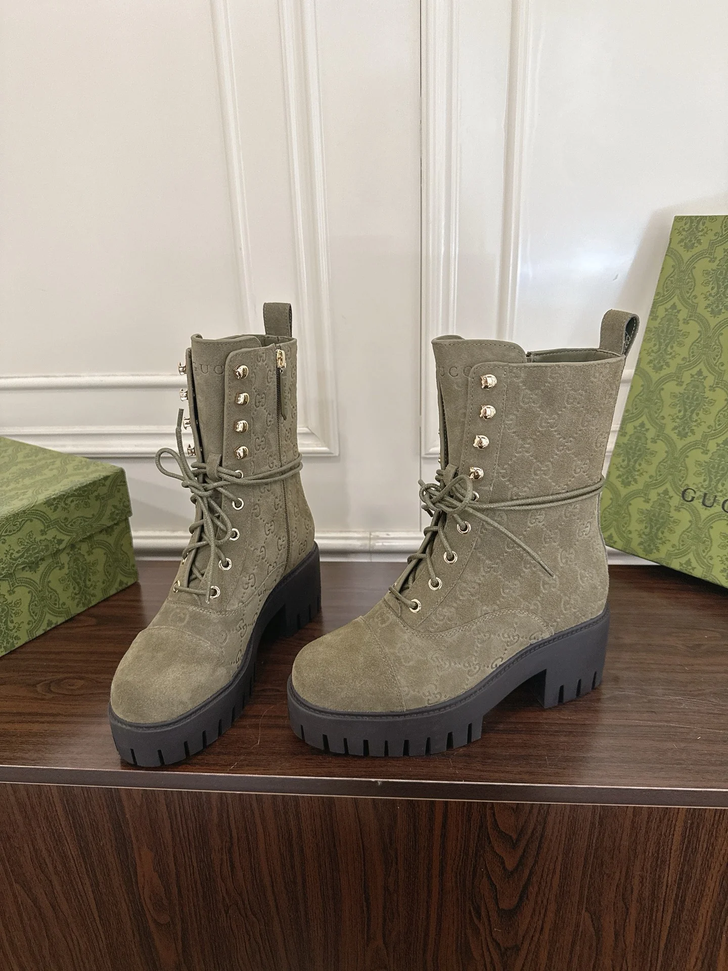 Gucc 25fw ankle boots