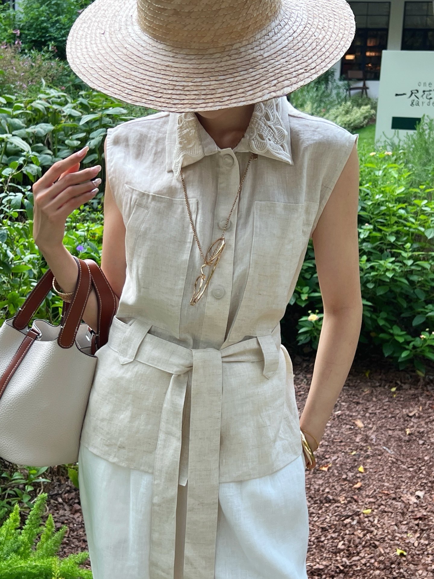 Brun 26ss embroidery waistcoat