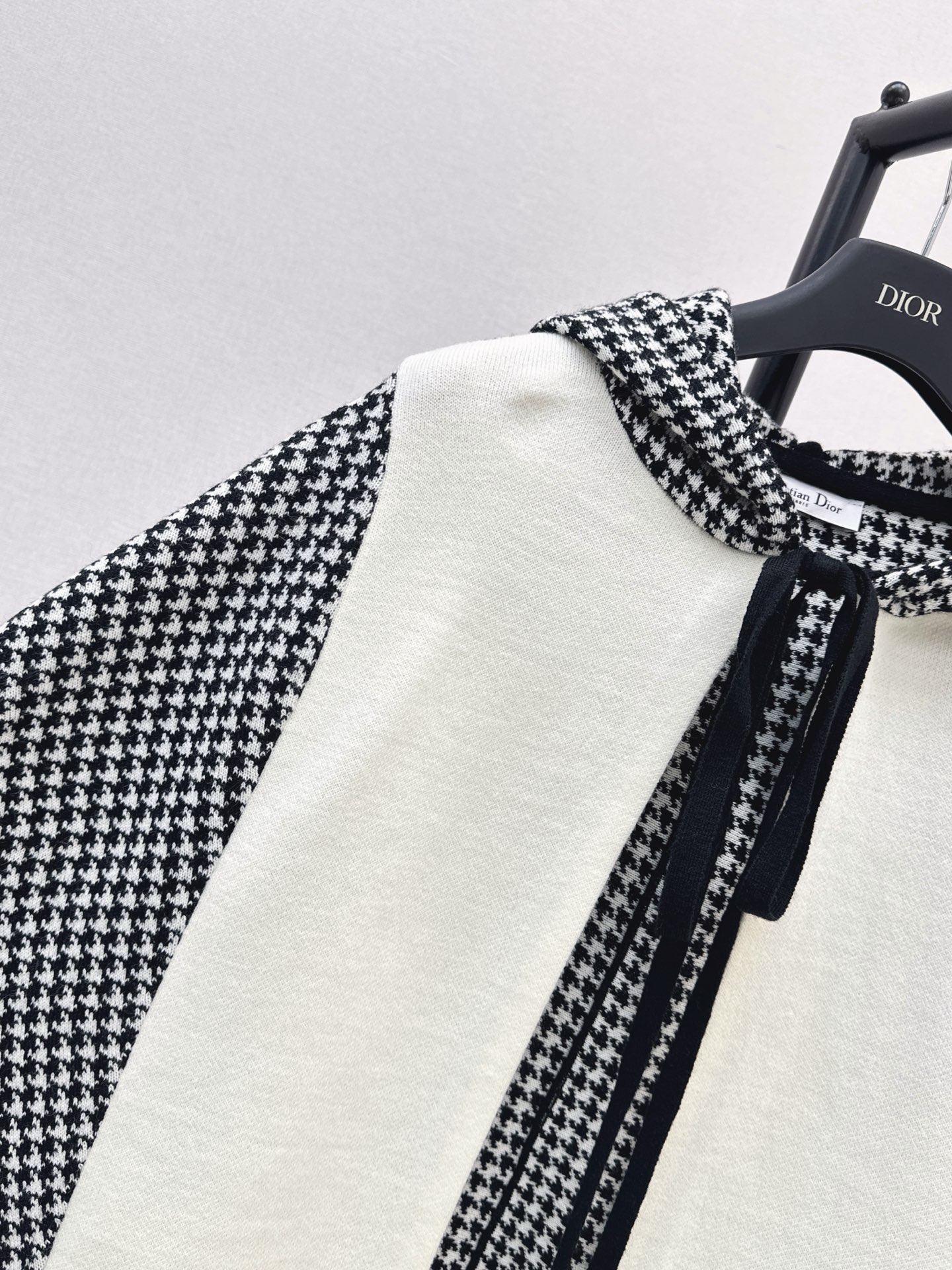 CD 26fw hooundstooth knit contract hooded cape jacket