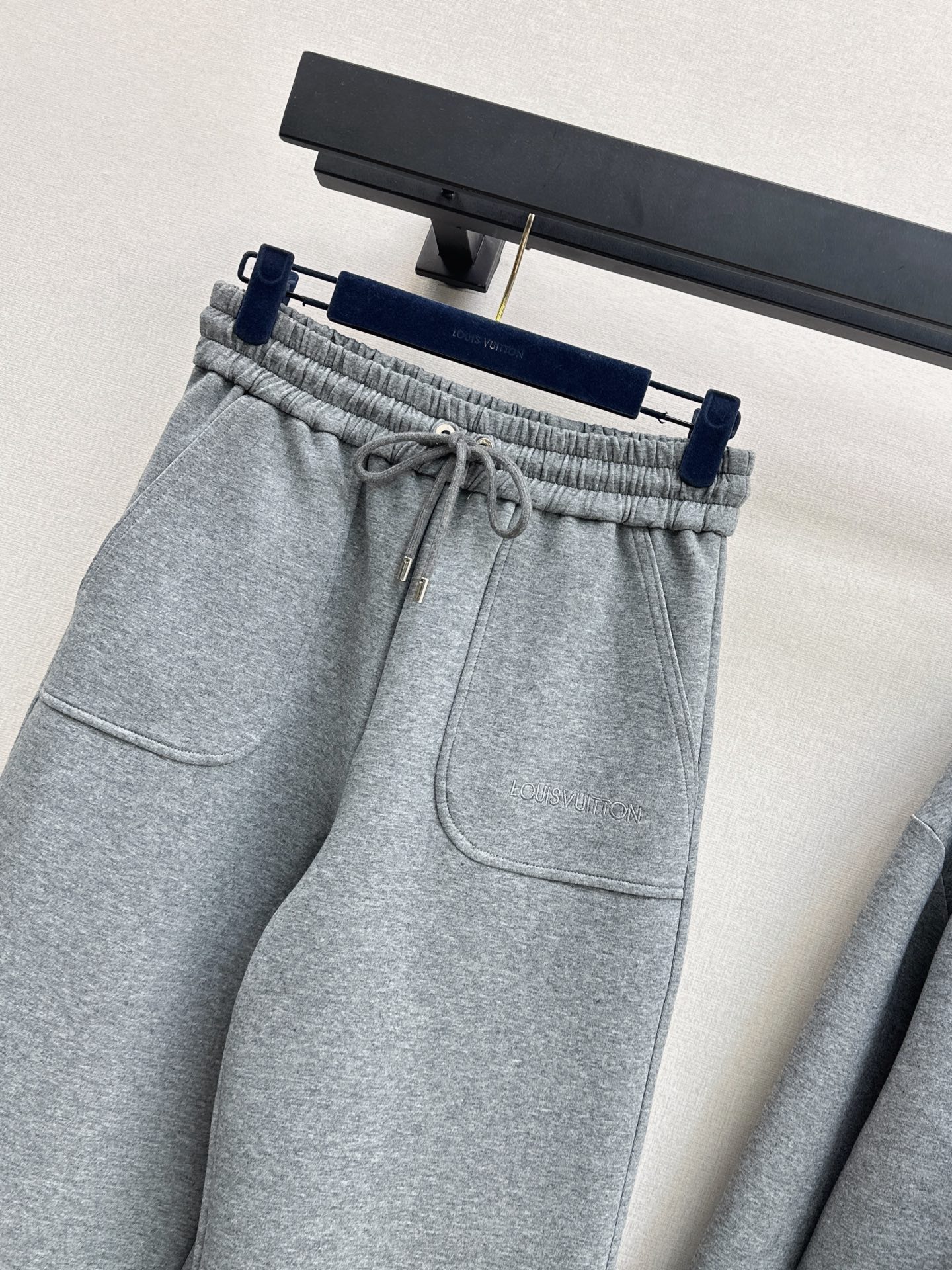 Loui 26fw hooded jacket pants sets
