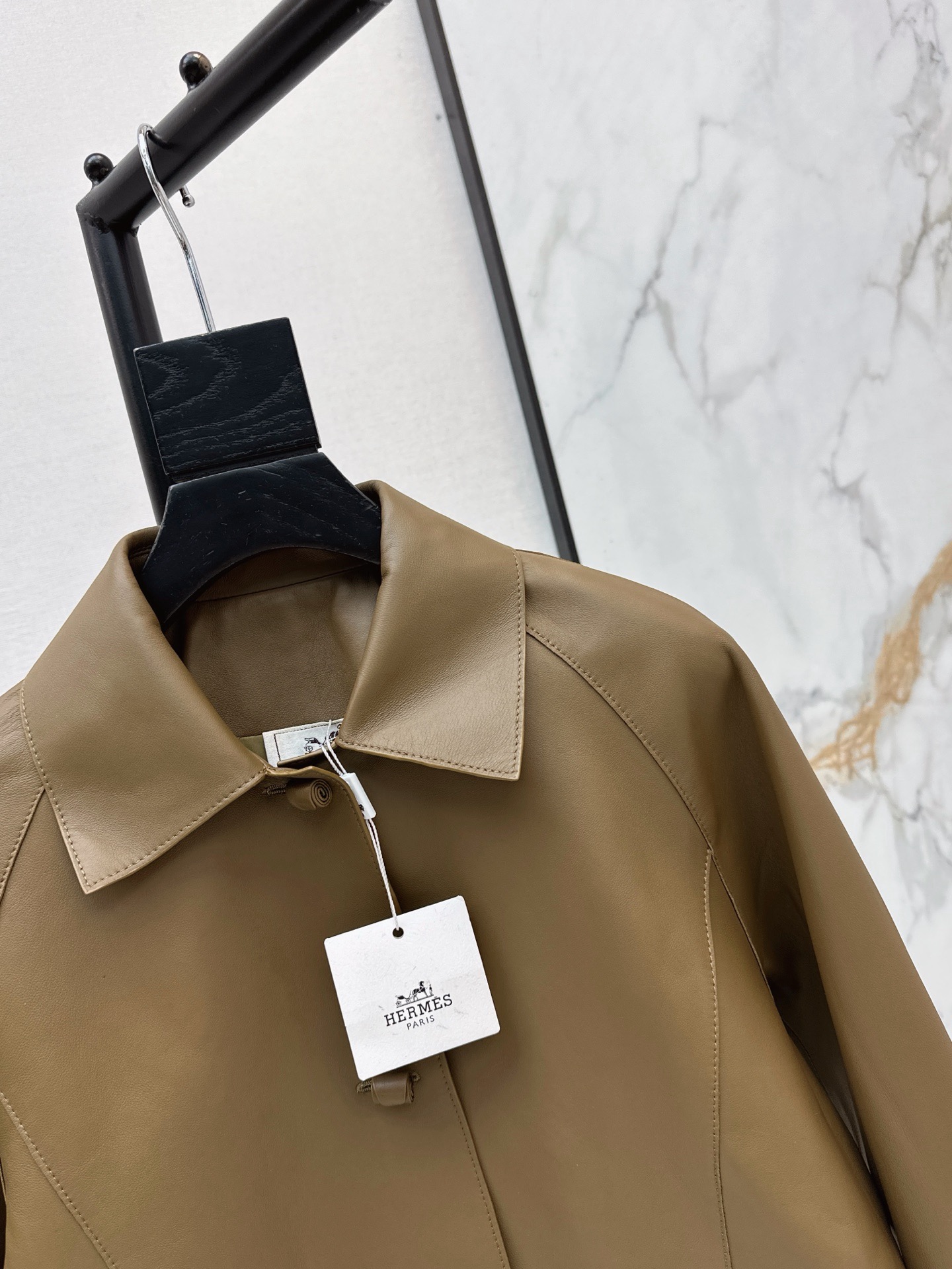 Her 26ss cropped leather jacket