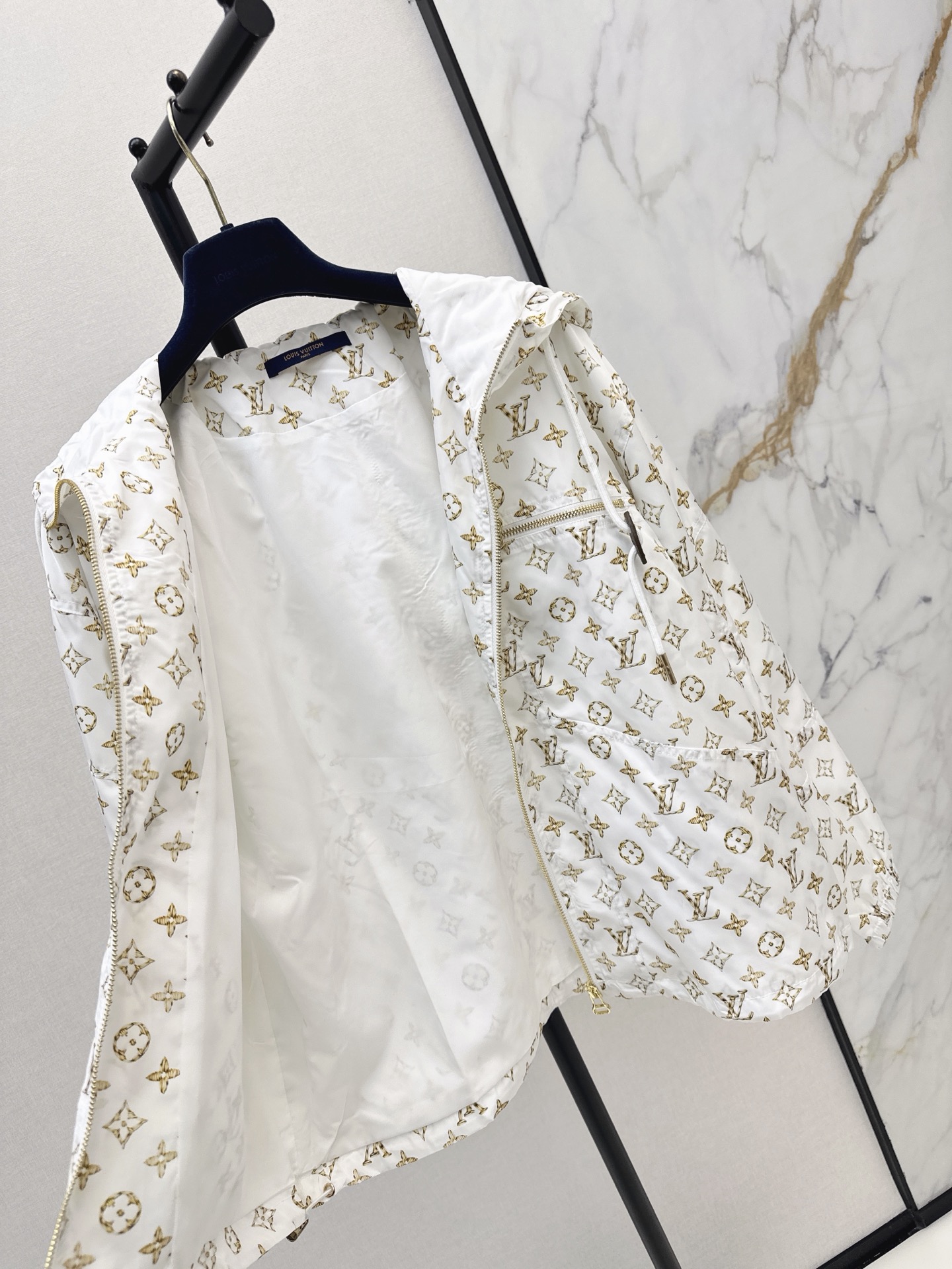 Loui 26fw print hooded trench coats