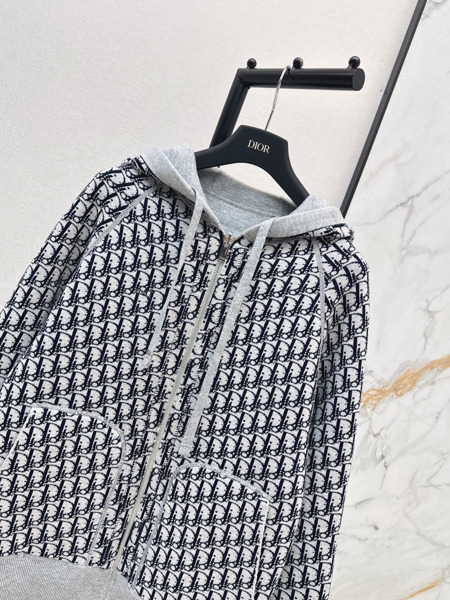 CD 26fw reversible hooded jacket