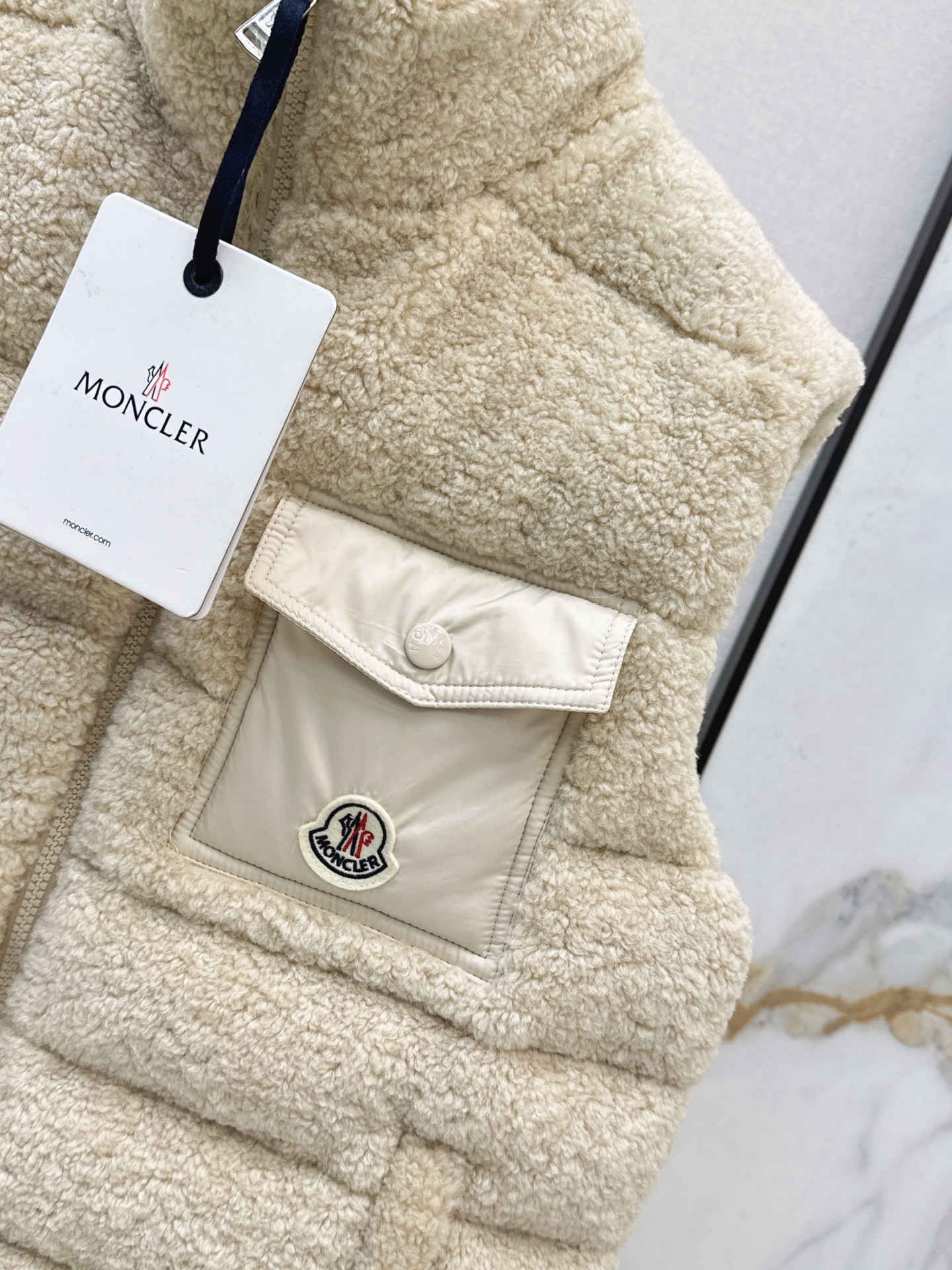 Monc 26fw shearling-fleece down vest