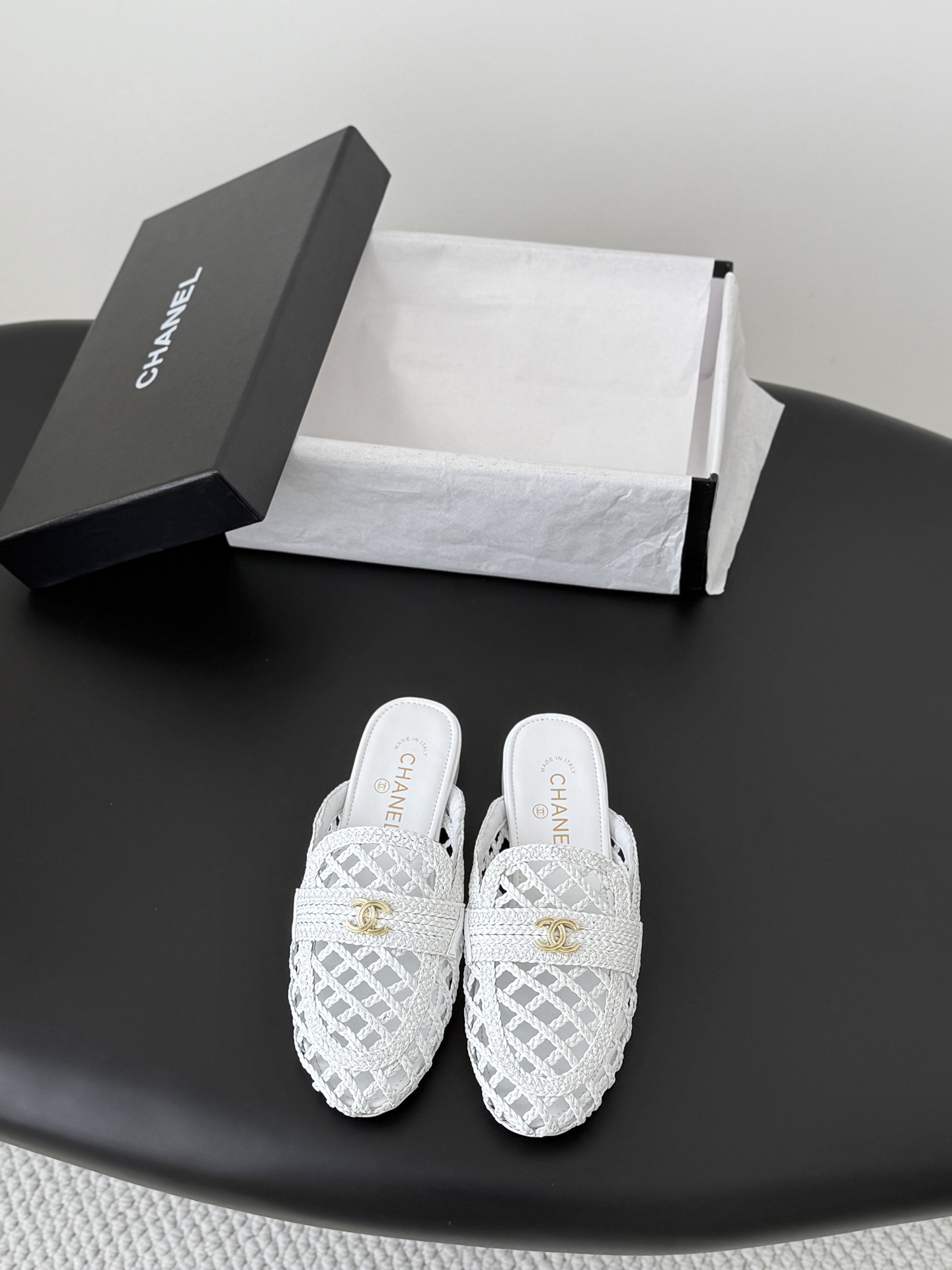 Chan 26ss woven slippers