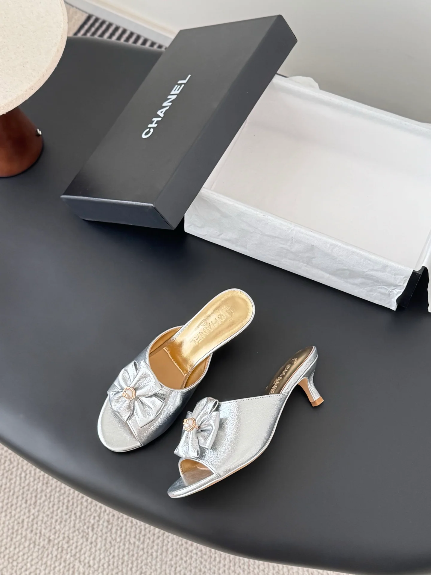 Chan 26ss kitten heel slides