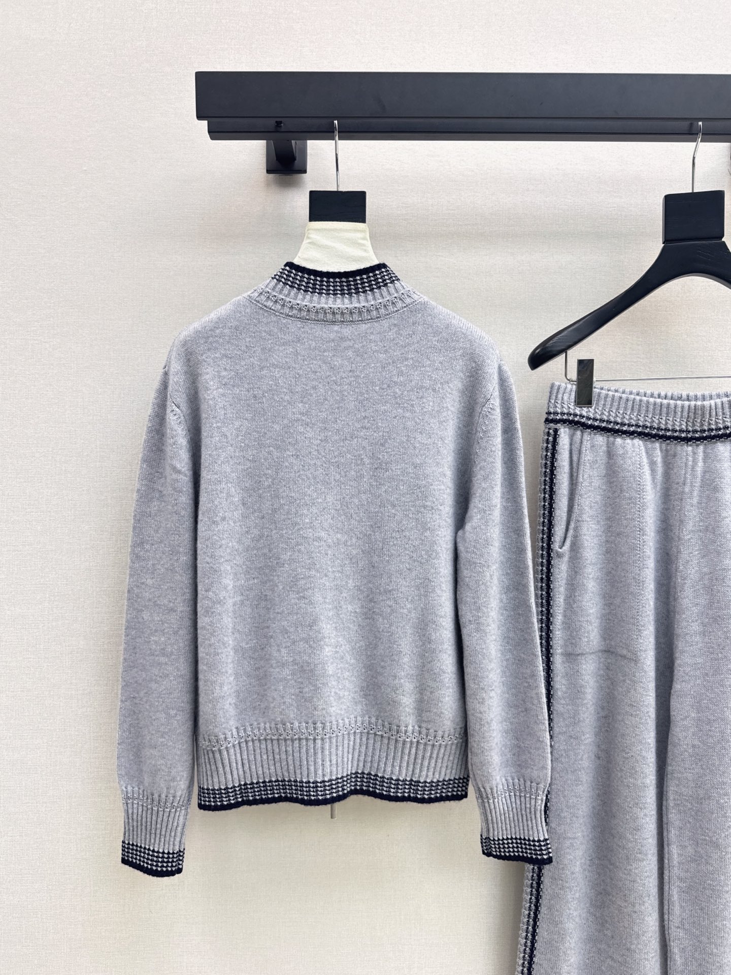 Brun 26fw cashmere cardigan pants set