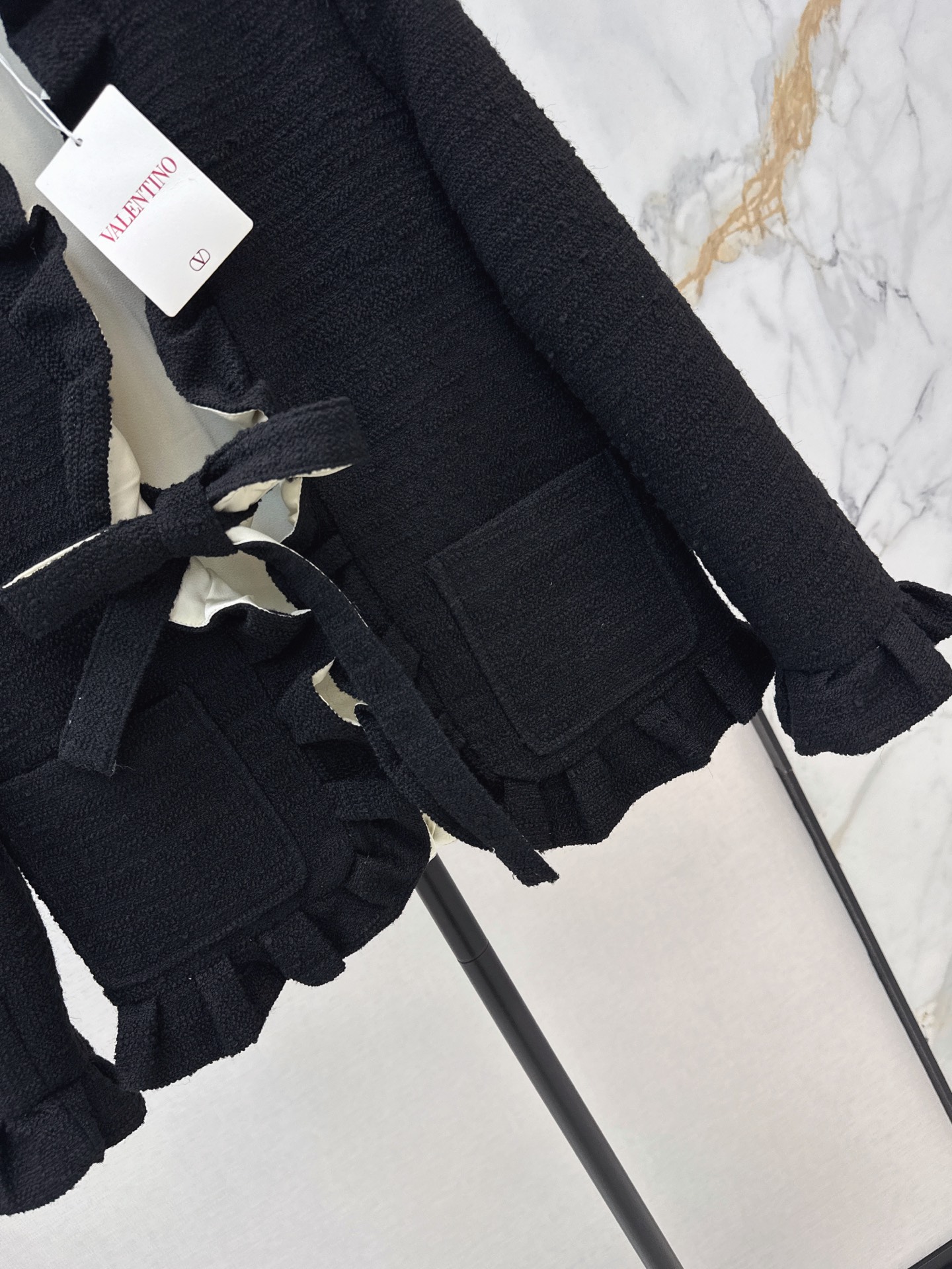 Valen 26fw ruffle jacket