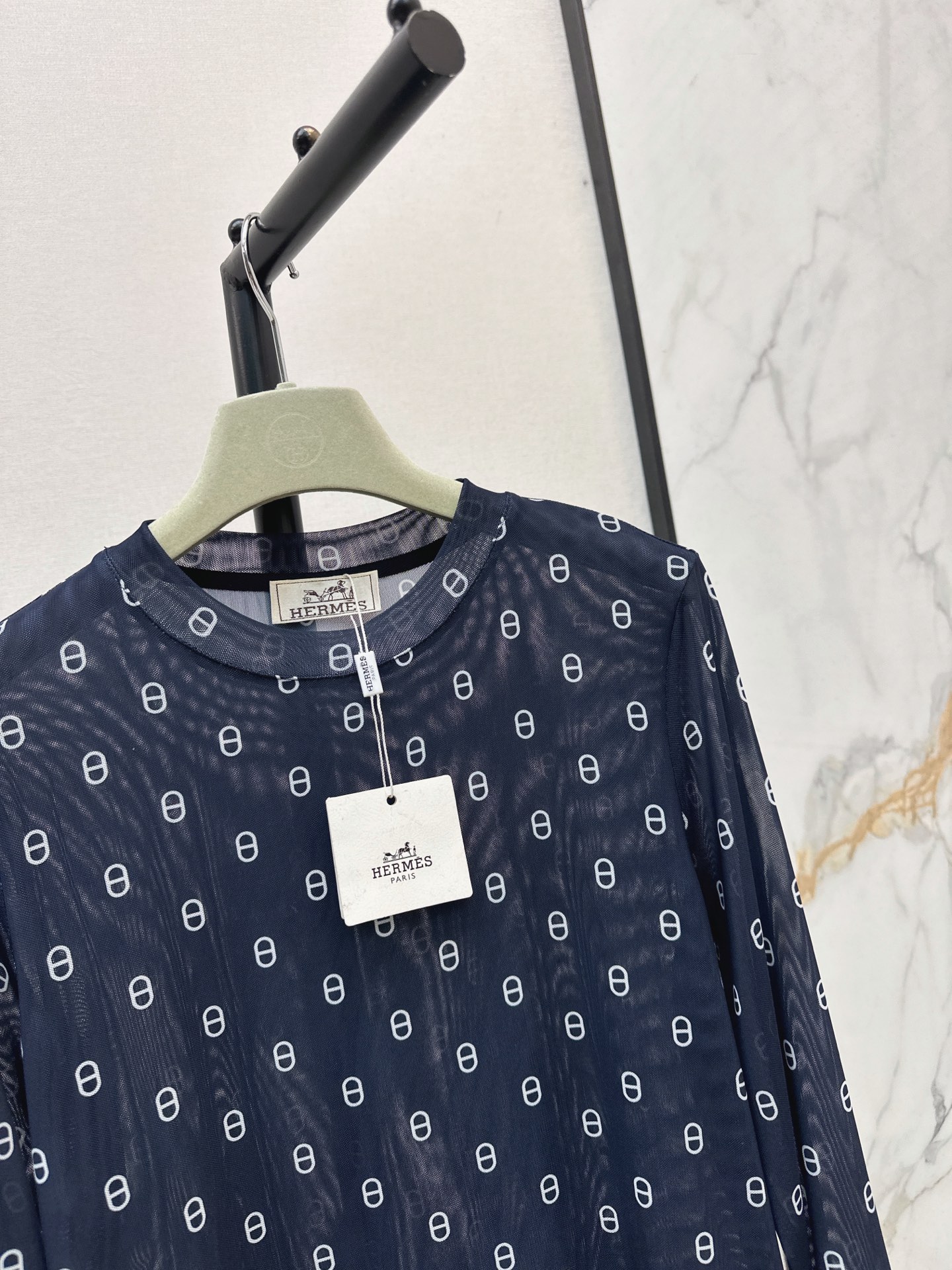 Her 26fw print mesh basic tee
