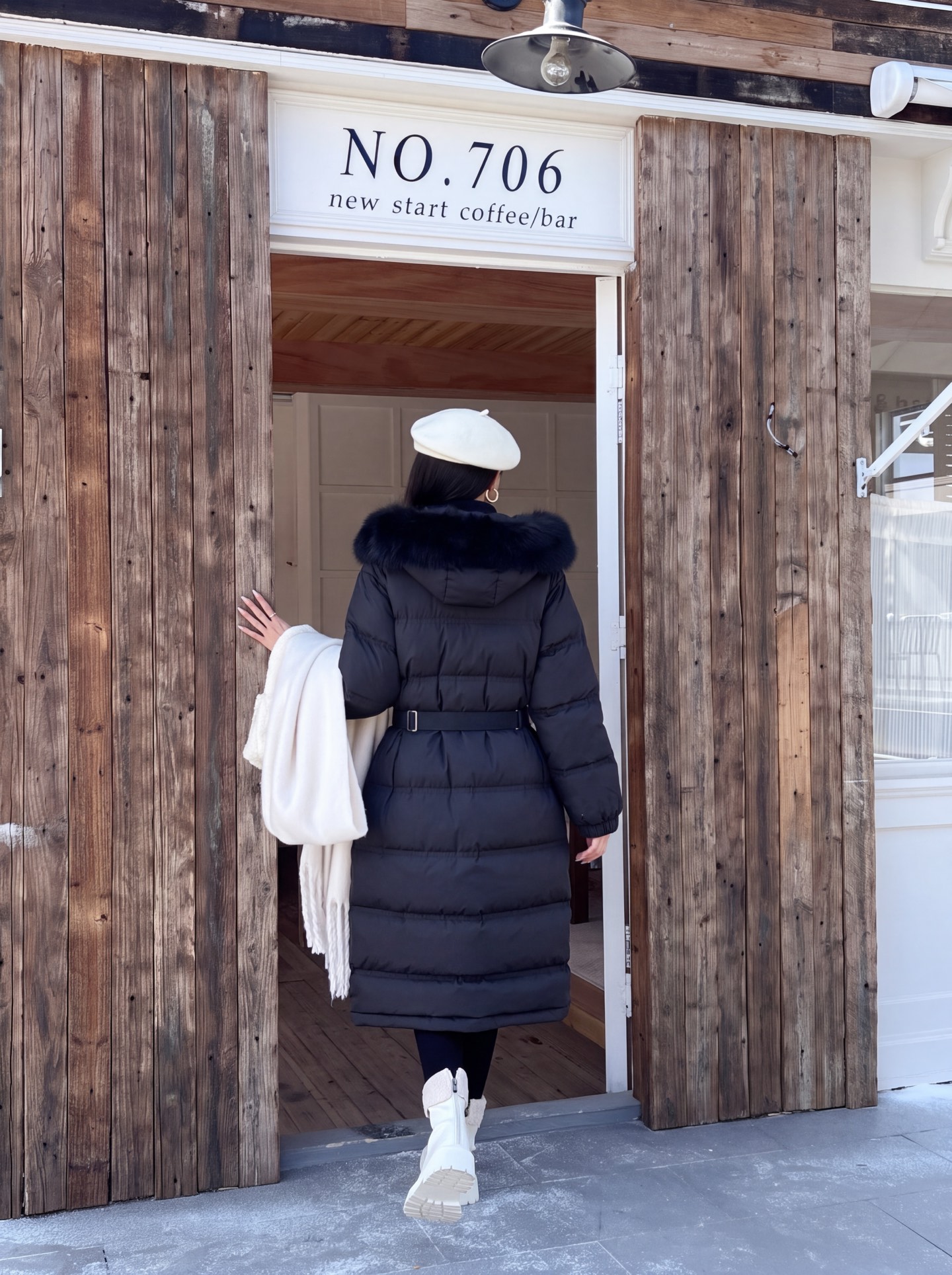 Max 26fw long belted hooded down jacket