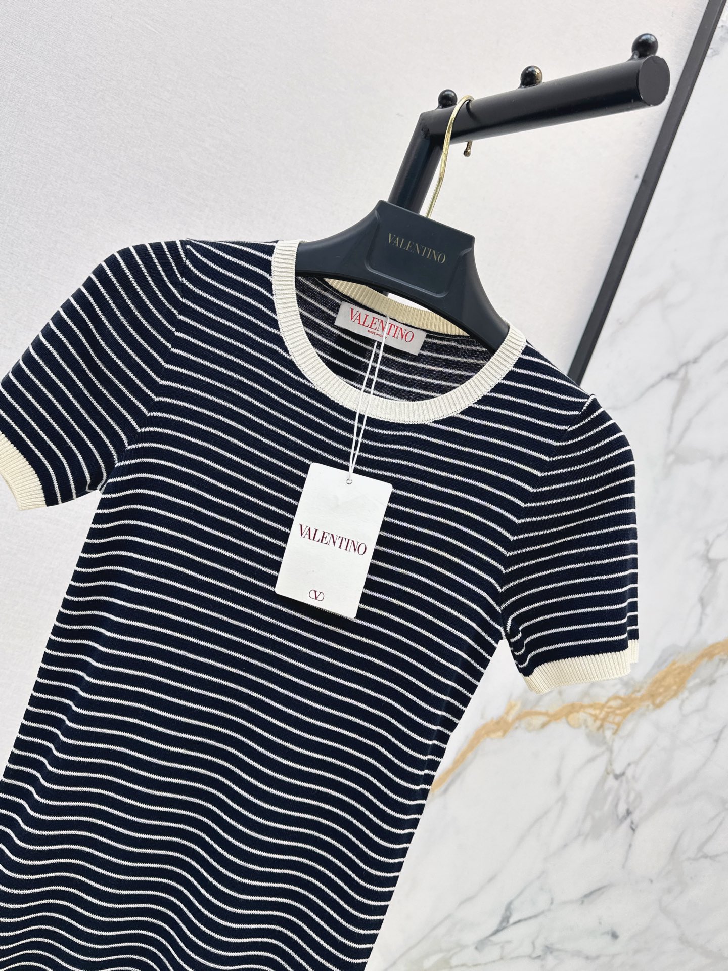Valen 26fw stripe knitwear