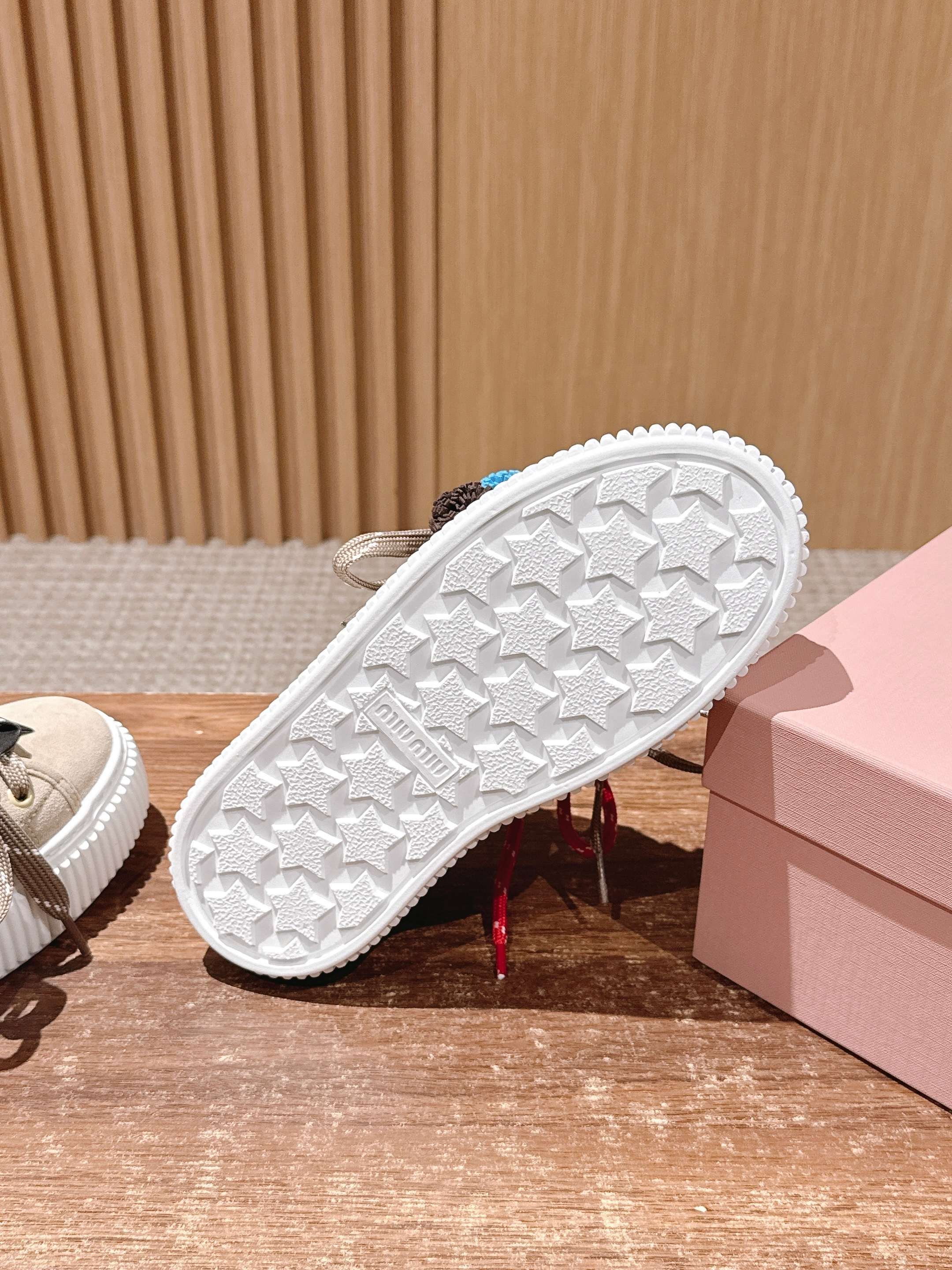 Miu 25fw casual shoes