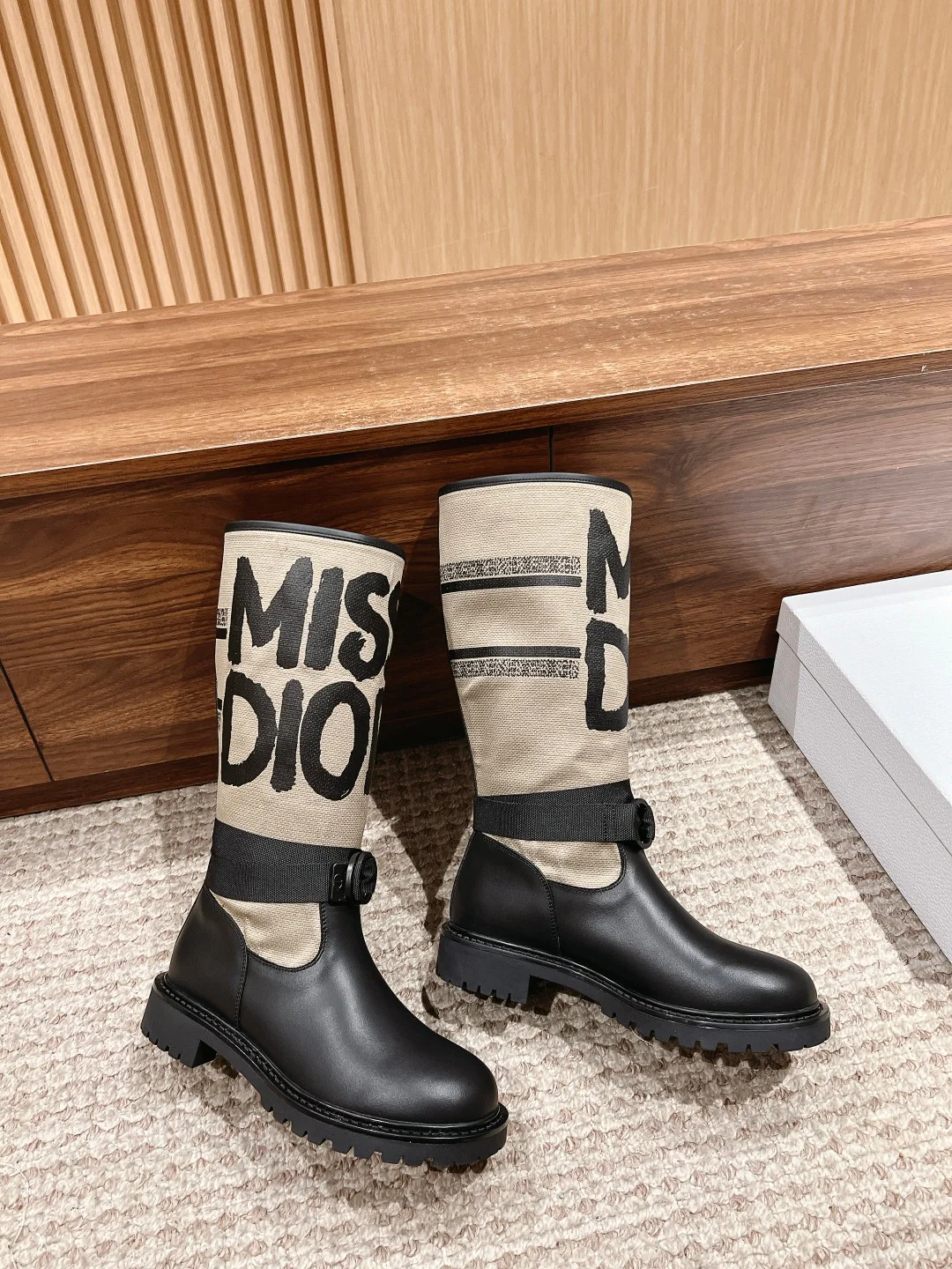 CD 25fw half boots