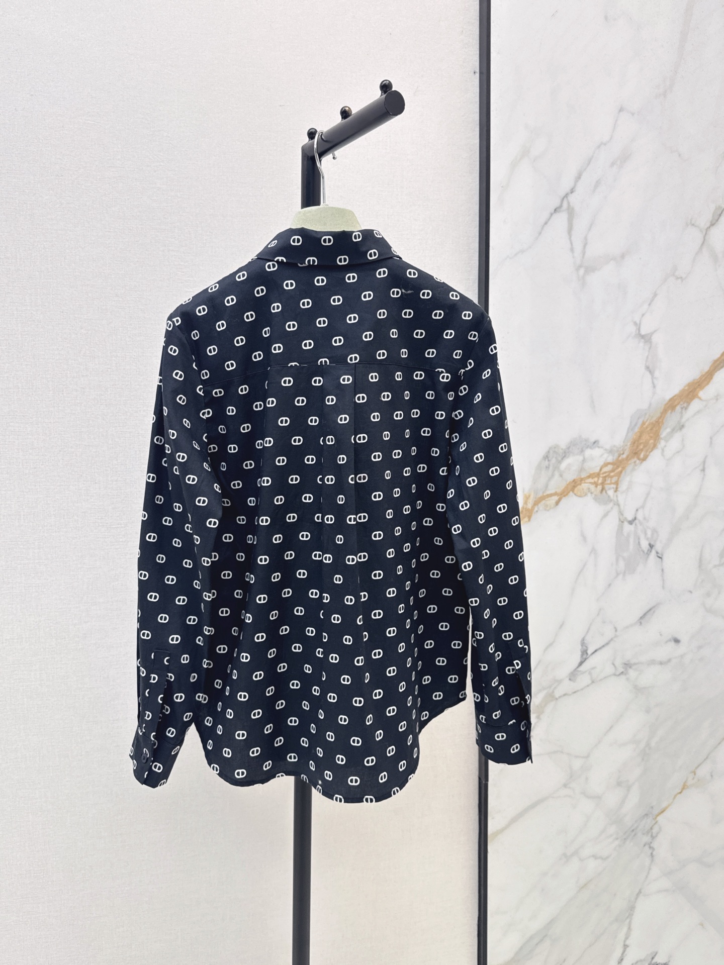 Her 26fw print shirt