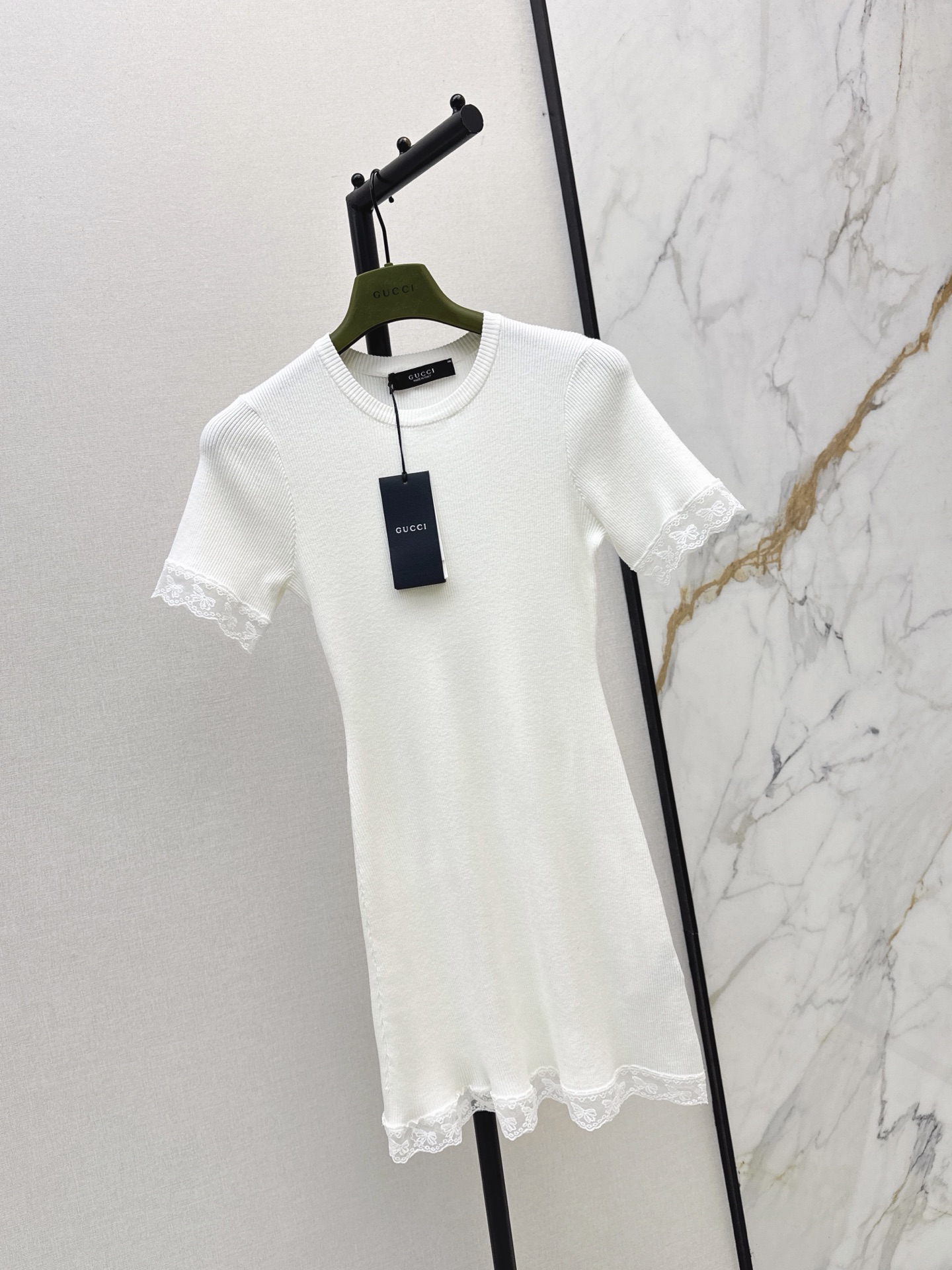 Guc 26fw lace contract knit dress