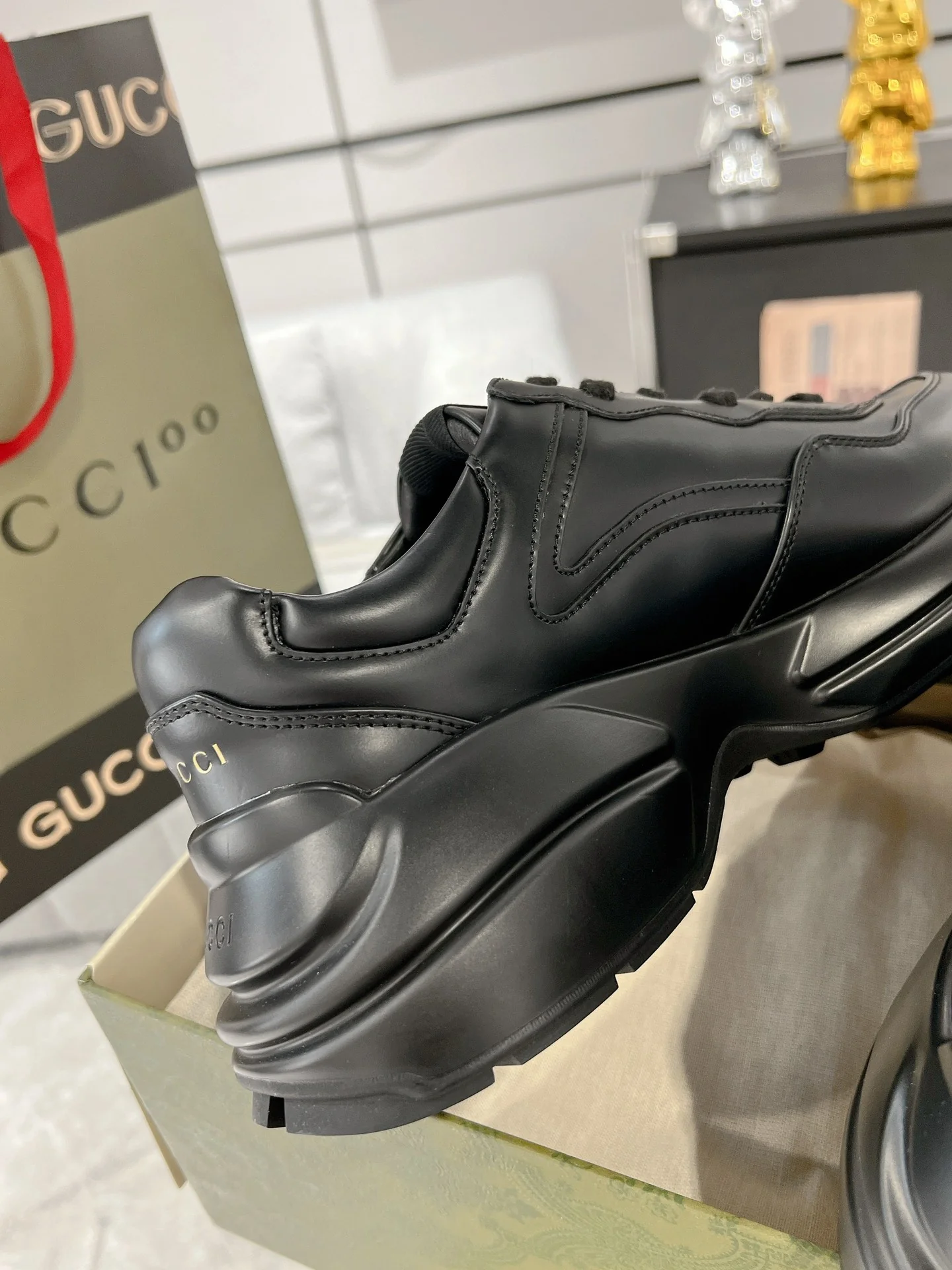 Gucc 25fw dad's shoes