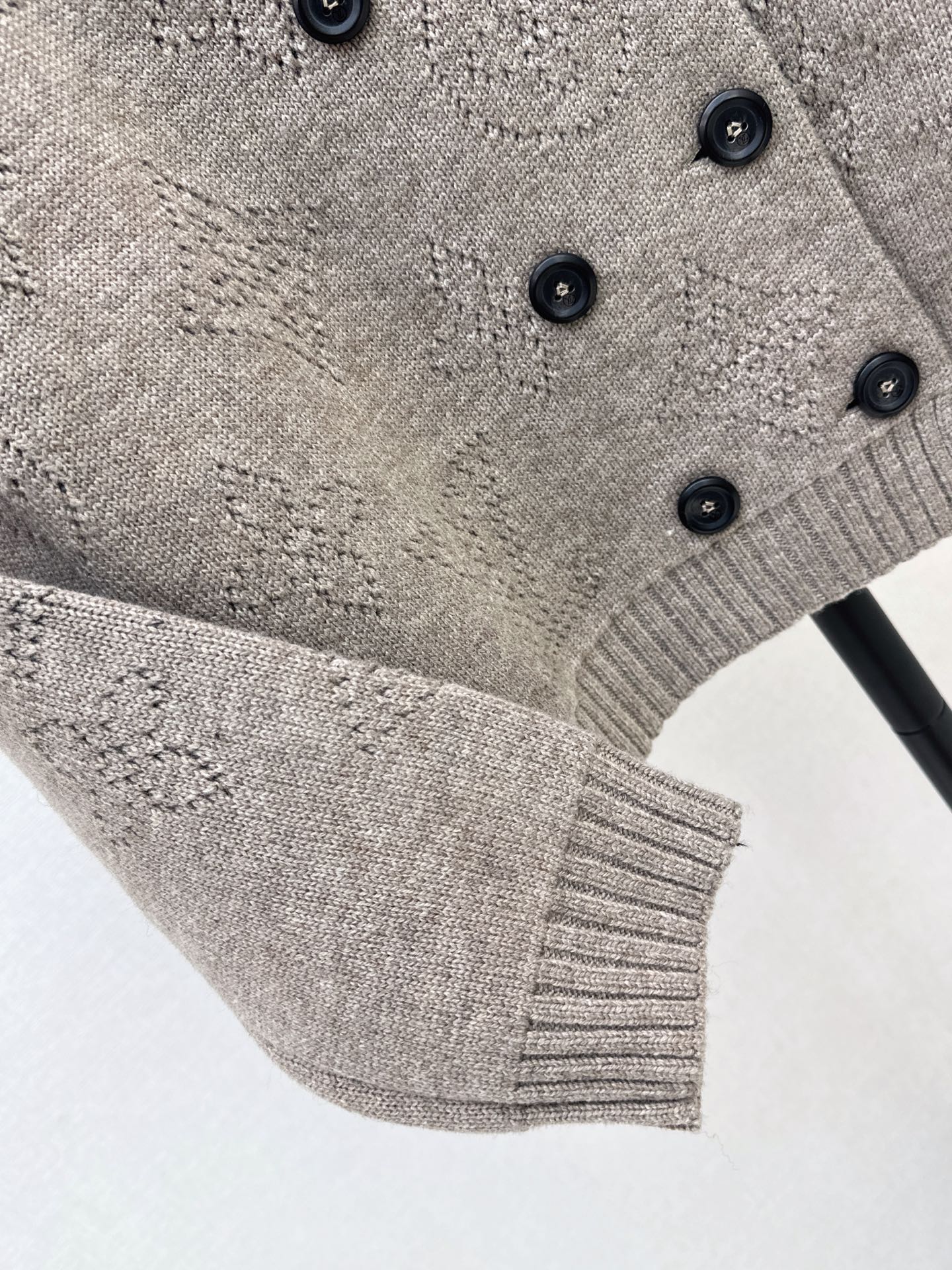 Loui 26fw hollow knit jacket