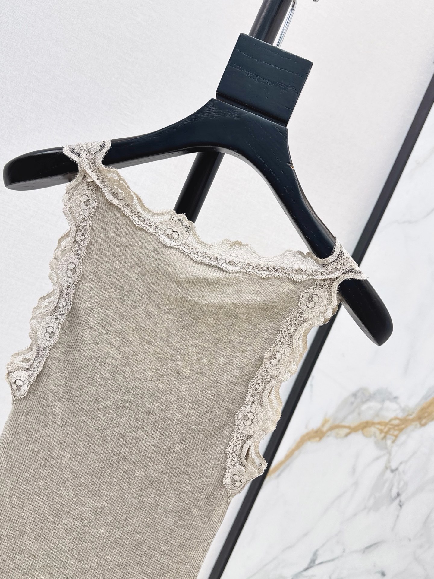 ES 26ss contract lace knit vest