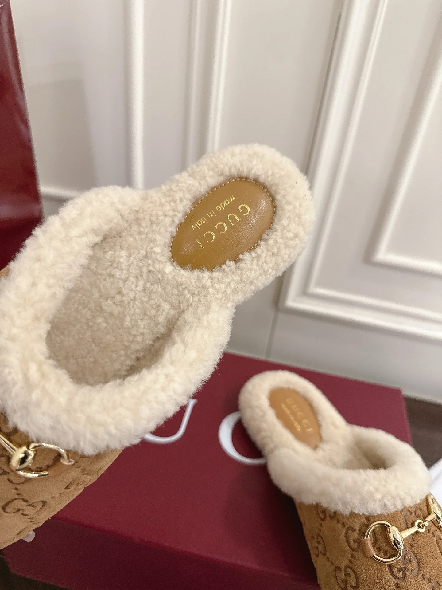 Guc 25fw mules shoes