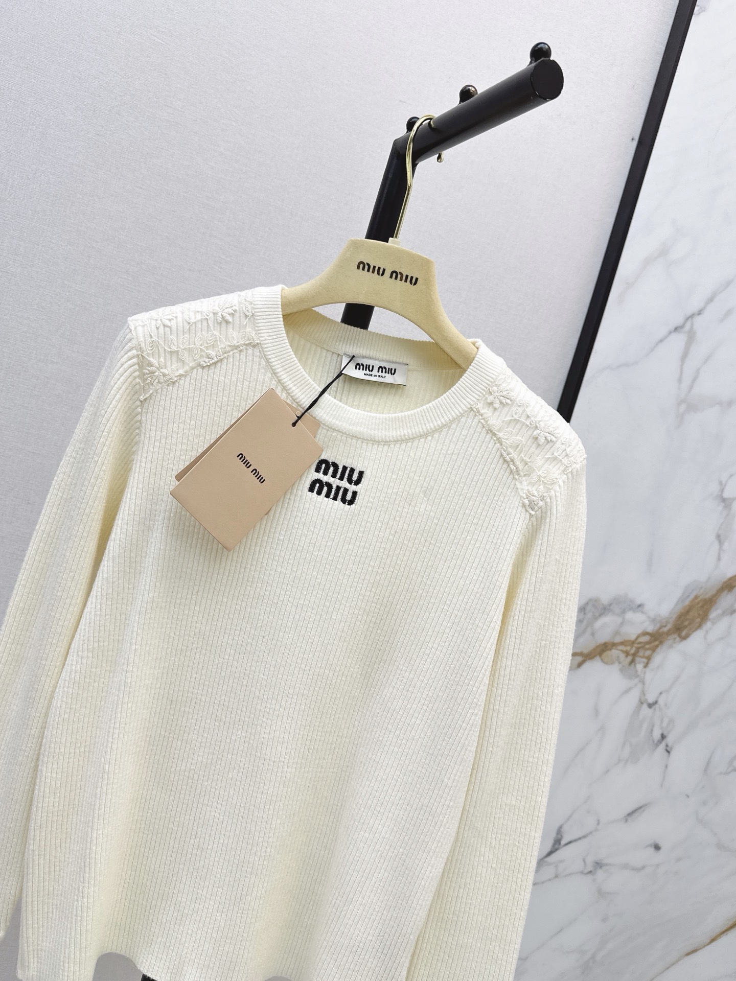 Miu 26fw lace contract sweater